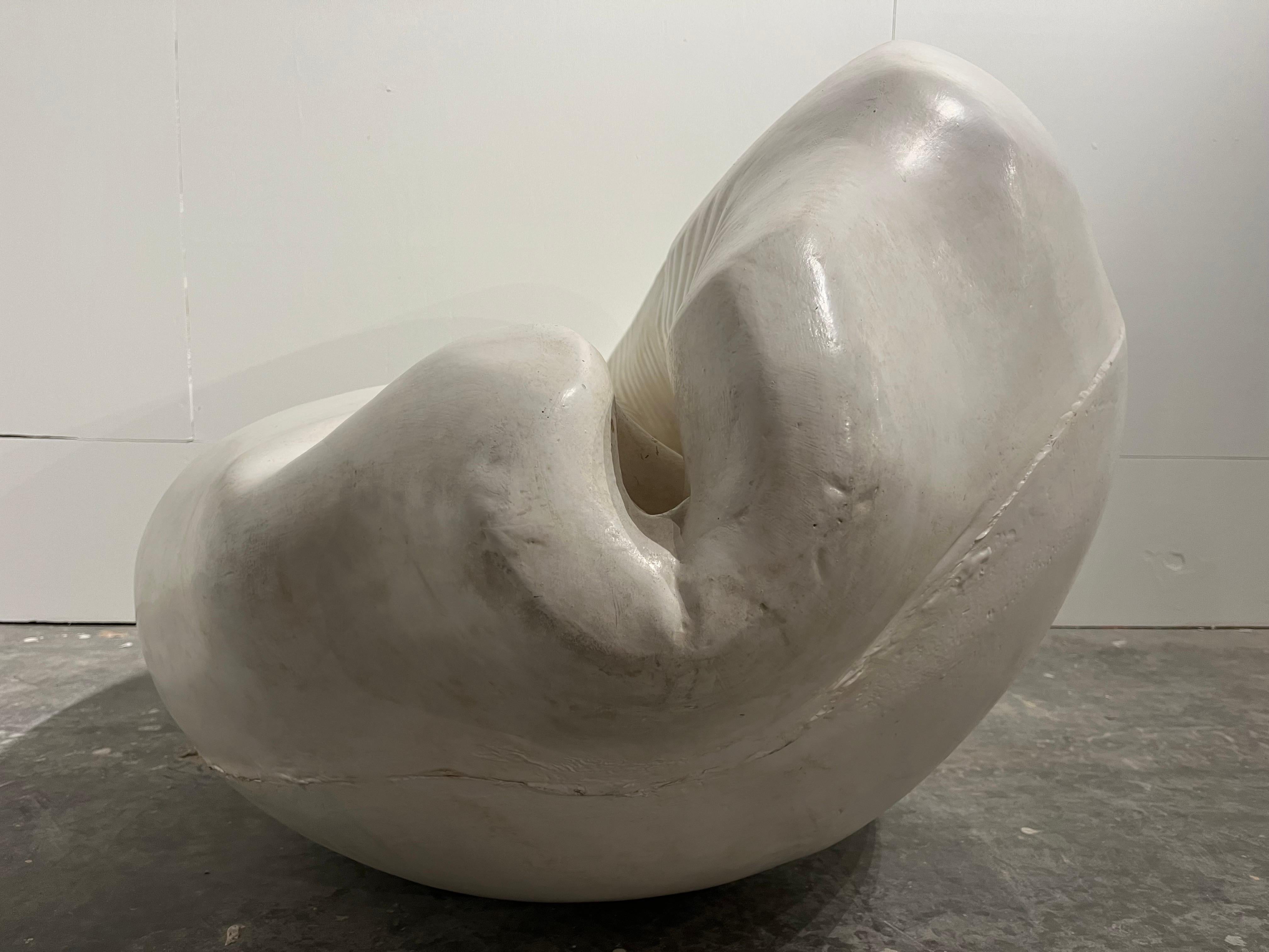 Französische Cowrie-Muschel-Sofa-Sessel-Skulptur aus Polymer, Französischer Nachkriegskünstler, Louis Durot im Angebot 8