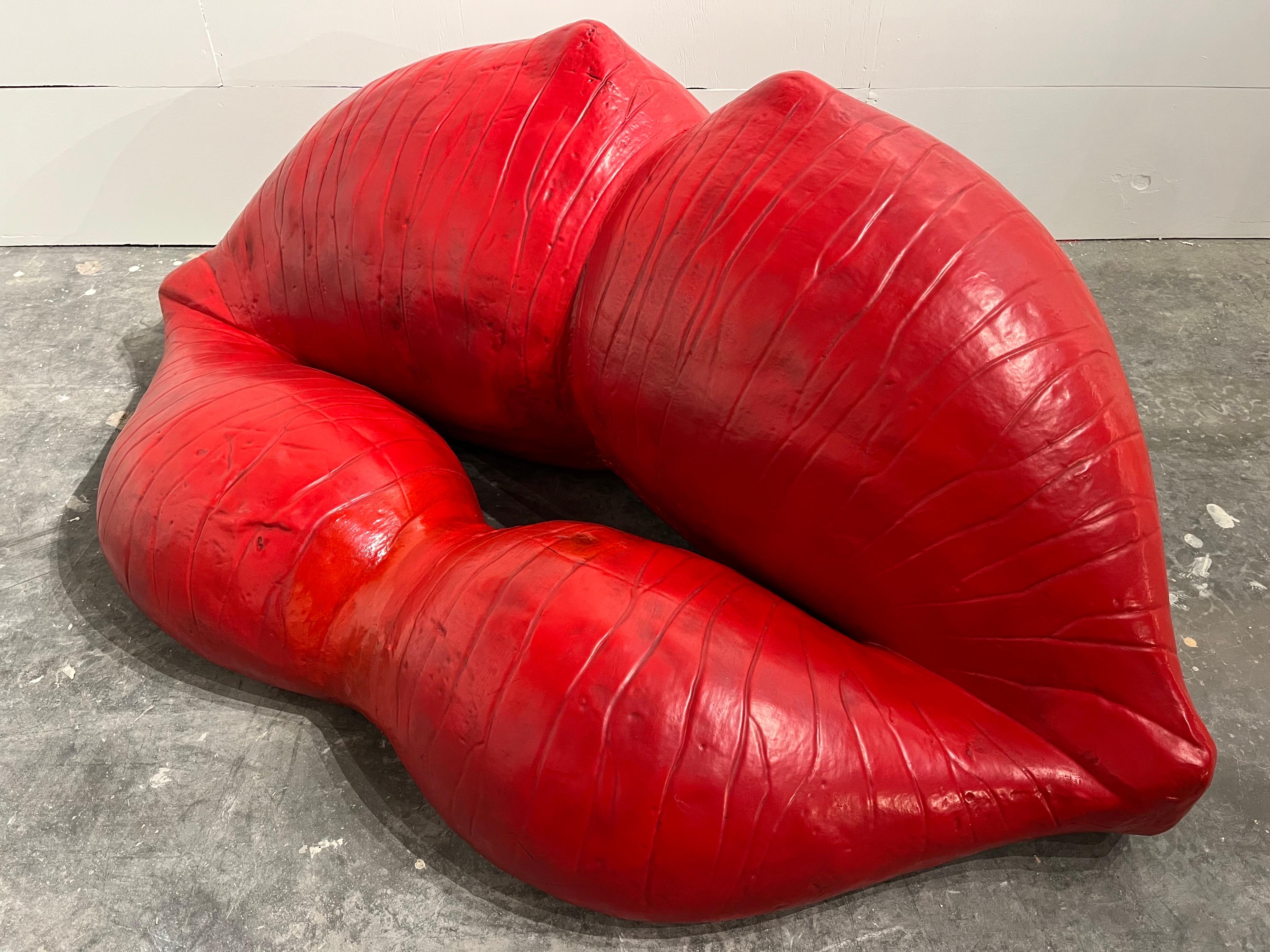 Louis Durot Französisch Nachkriegszeit Künstler Red Lips L'echauffeuse Sofa Sofa-Skulptur im Angebot 12