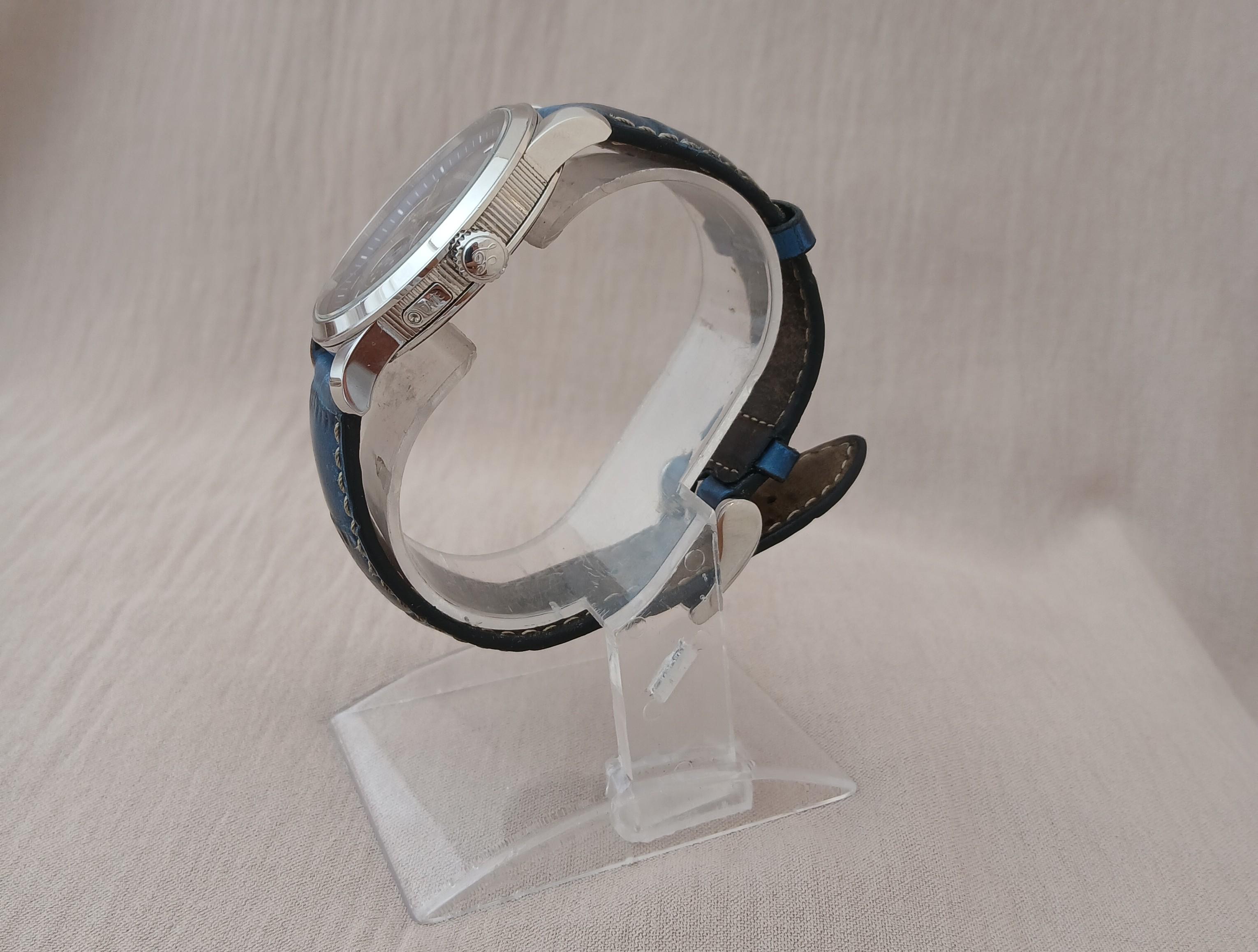 Louis Erard Héritage Moonphase Blue Dial Mens Watch im Angebot 8