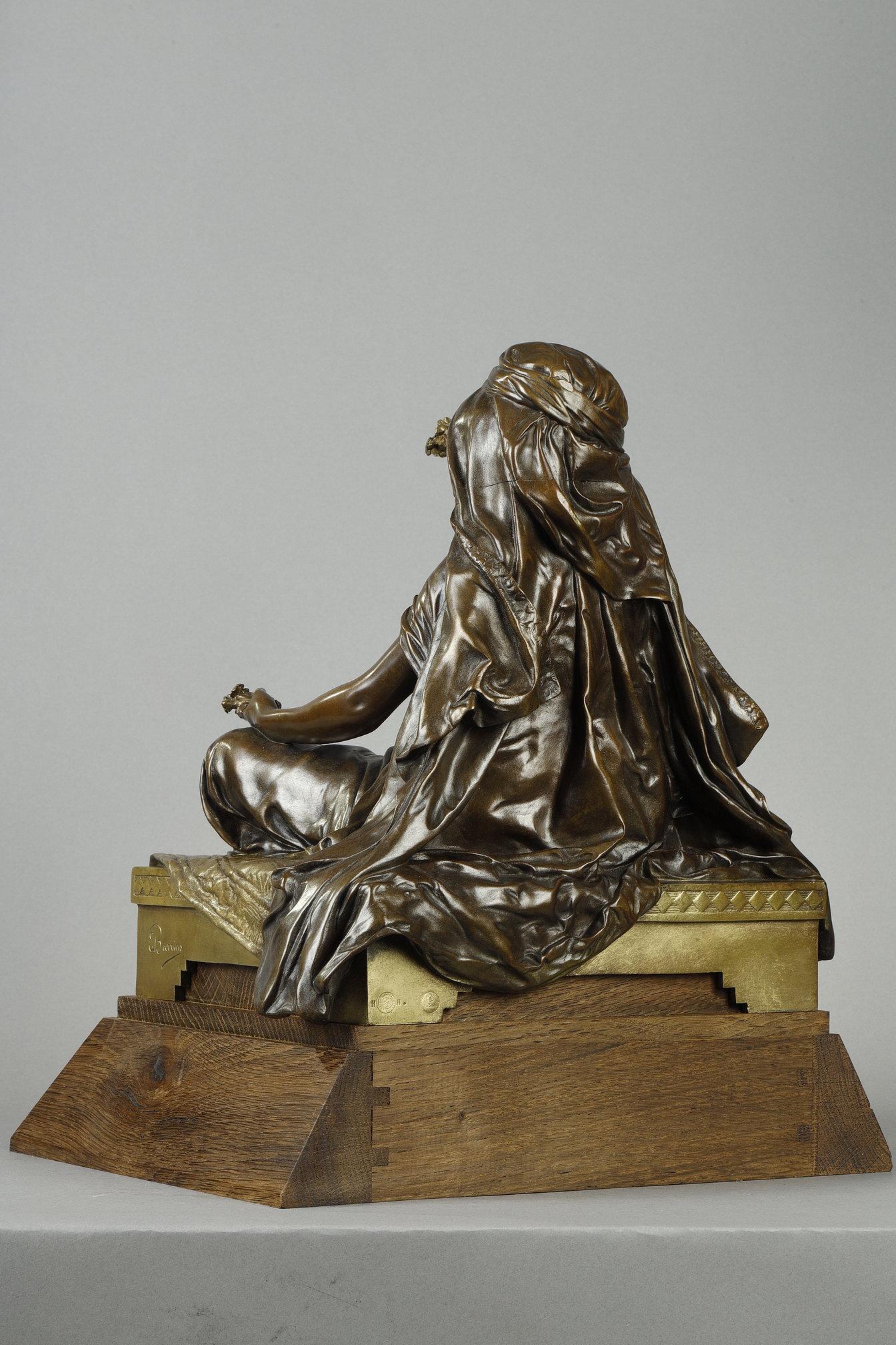 Jeune fille de Bou-Saada
par Louis-Ernest BARRIAS (1841-1905)

Sculpture en bronze à double patine nuancée
avec des bijoux en émail bleu
Signé sur la base 