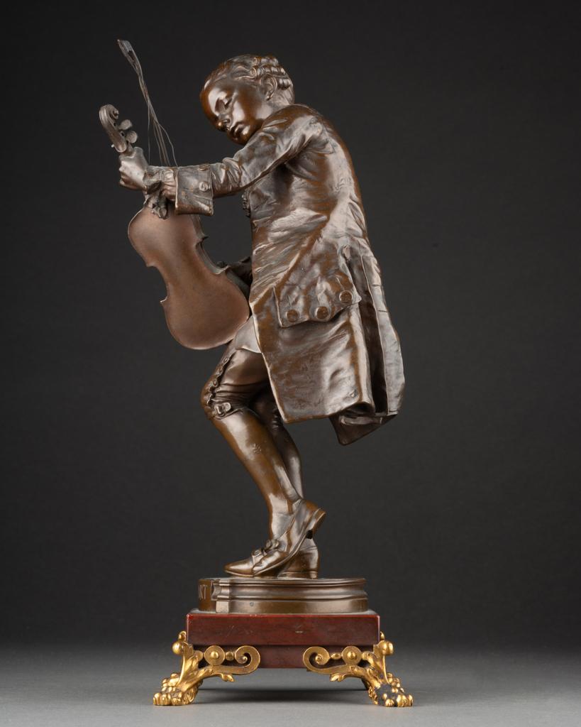 Louis Ernest Barrias : Joven Mozart tocando el violín - Bronce patinado - S. XIX en venta 2