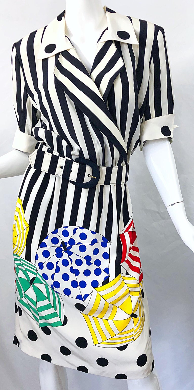 Louis Feraud 1980s Size 10 Novelty Umbrella Print Short Sleeve Vintage  Dress 80s