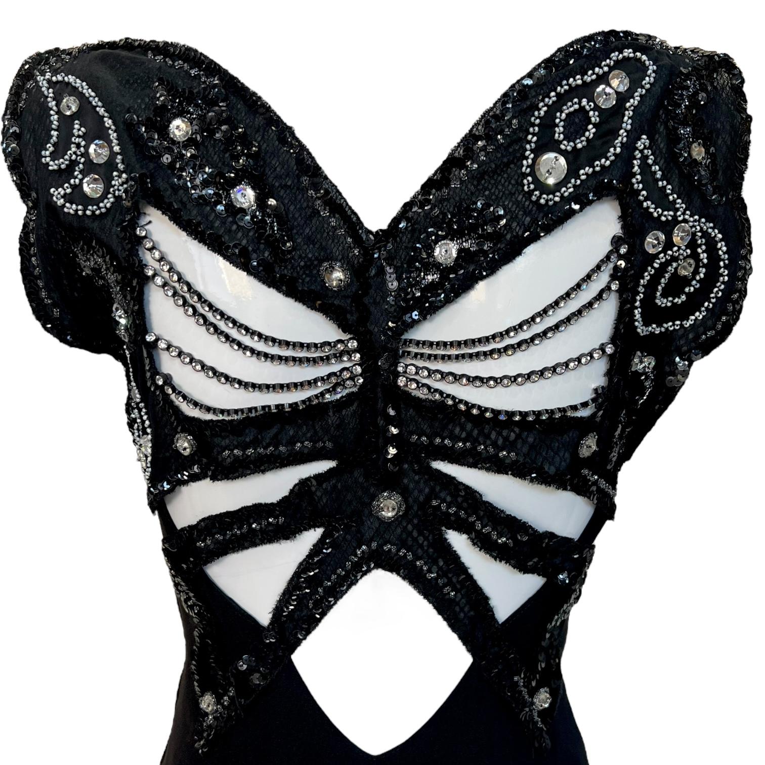 Robe de soirée noire à dos papillon Louis Feraud 1990 en vente 1