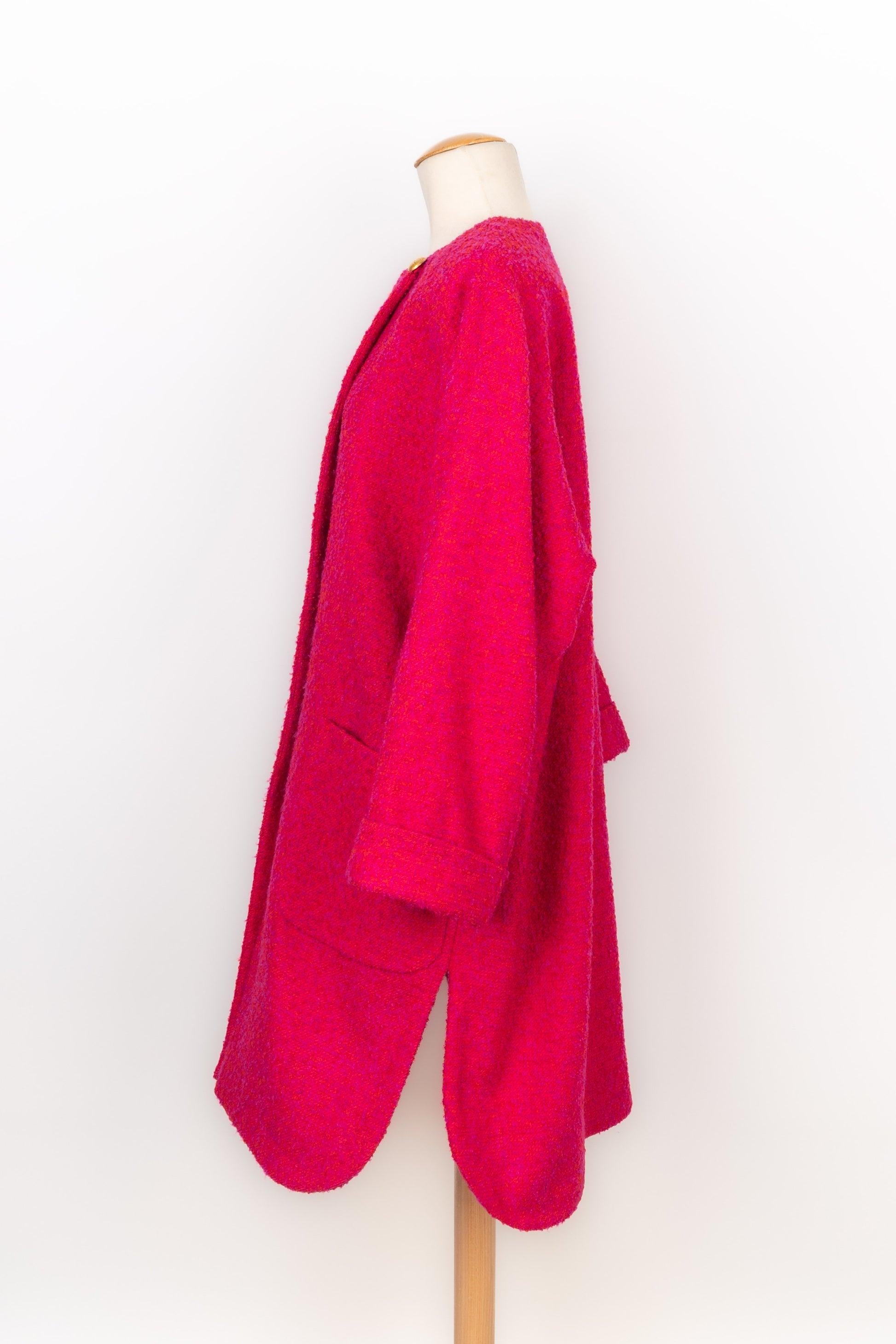 Louis Feraud Blended Mohair and Wool Coat In Excellent Condition For Sale In SAINT-OUEN-SUR-SEINE, FR