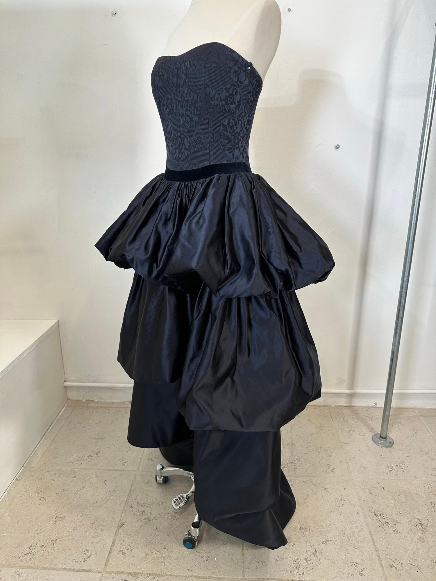 Louis Feraud Blue Damask Dark Blue Silk Tiered Poof Evening Gown With Train  For Sale 6