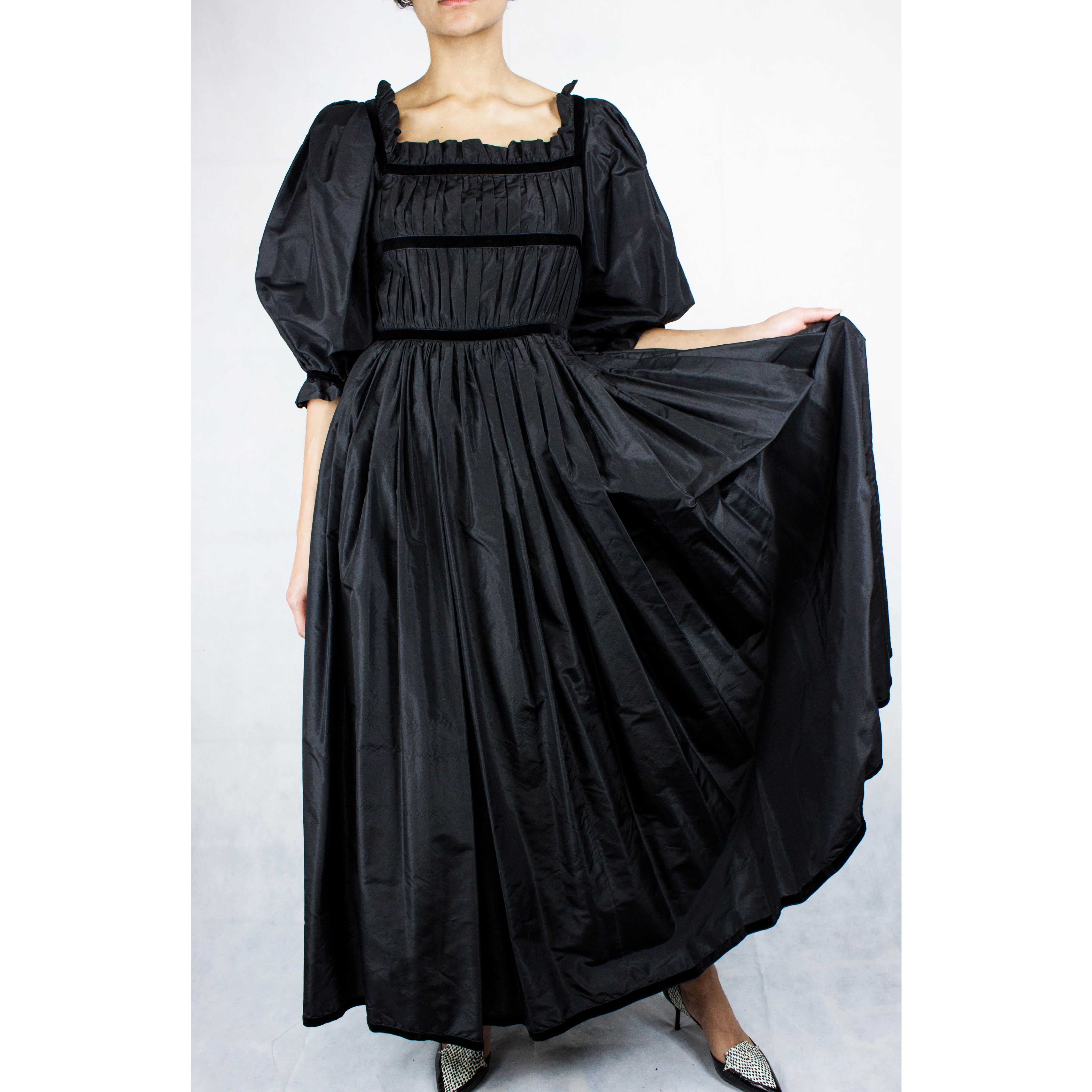 Louis Feraud couture maxi evening dress, circa 1970s In Excellent Condition In London, GB