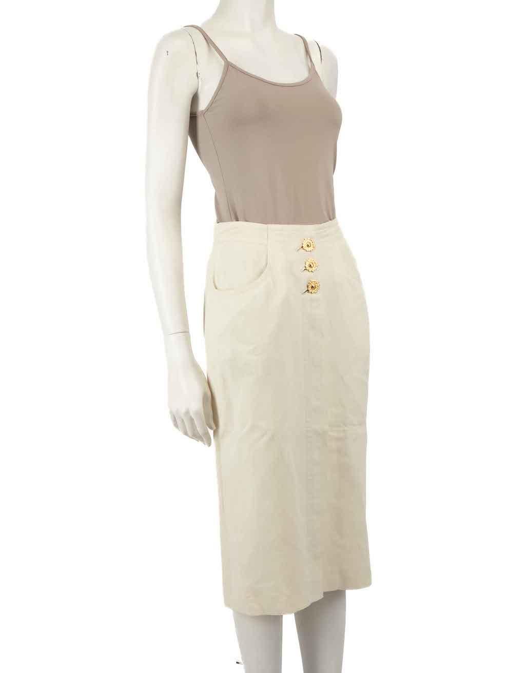 CONDITION is Very good. Minimal wear to skirt is evident. Minimal wear to the front with plucks to the weave and discoloured marks on this used Louis Féraud designer resale item.
 
 
 
 Details
 
 
 Ecru
 
 Viscose
 
 Straight skirt
 
 Midi length
