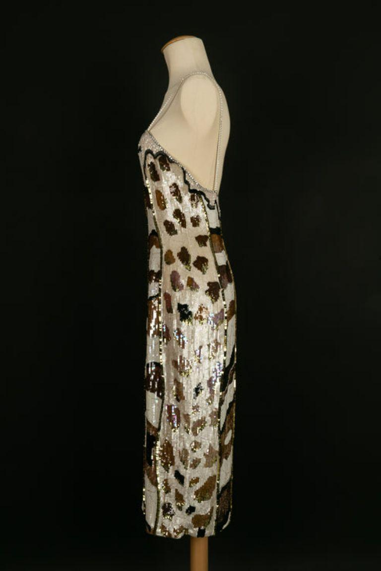 Lous Féraud - Robe Haute Couture en mousseline brodée de paillettes. Collection printemps-été 1987. Collectional en hommage à l'Espagne, thème 