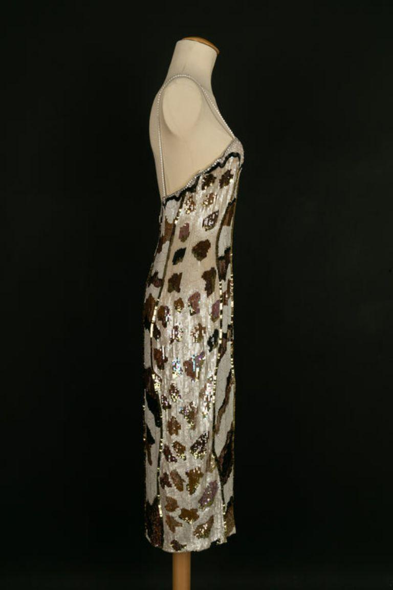 Louis Féraud Haute Couture Dress in Muslin Embroidered with Sequins In Excellent Condition For Sale In SAINT-OUEN-SUR-SEINE, FR