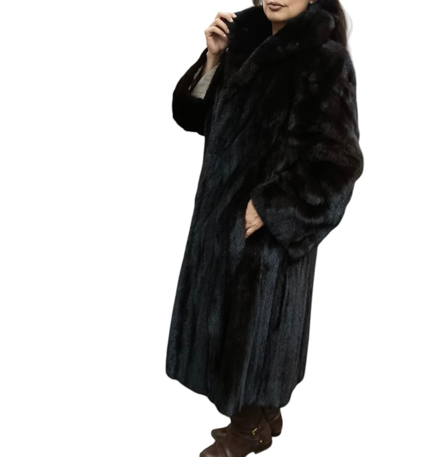 Louis Feraud Mink Fur Coat size 12-14 For Sale 1
