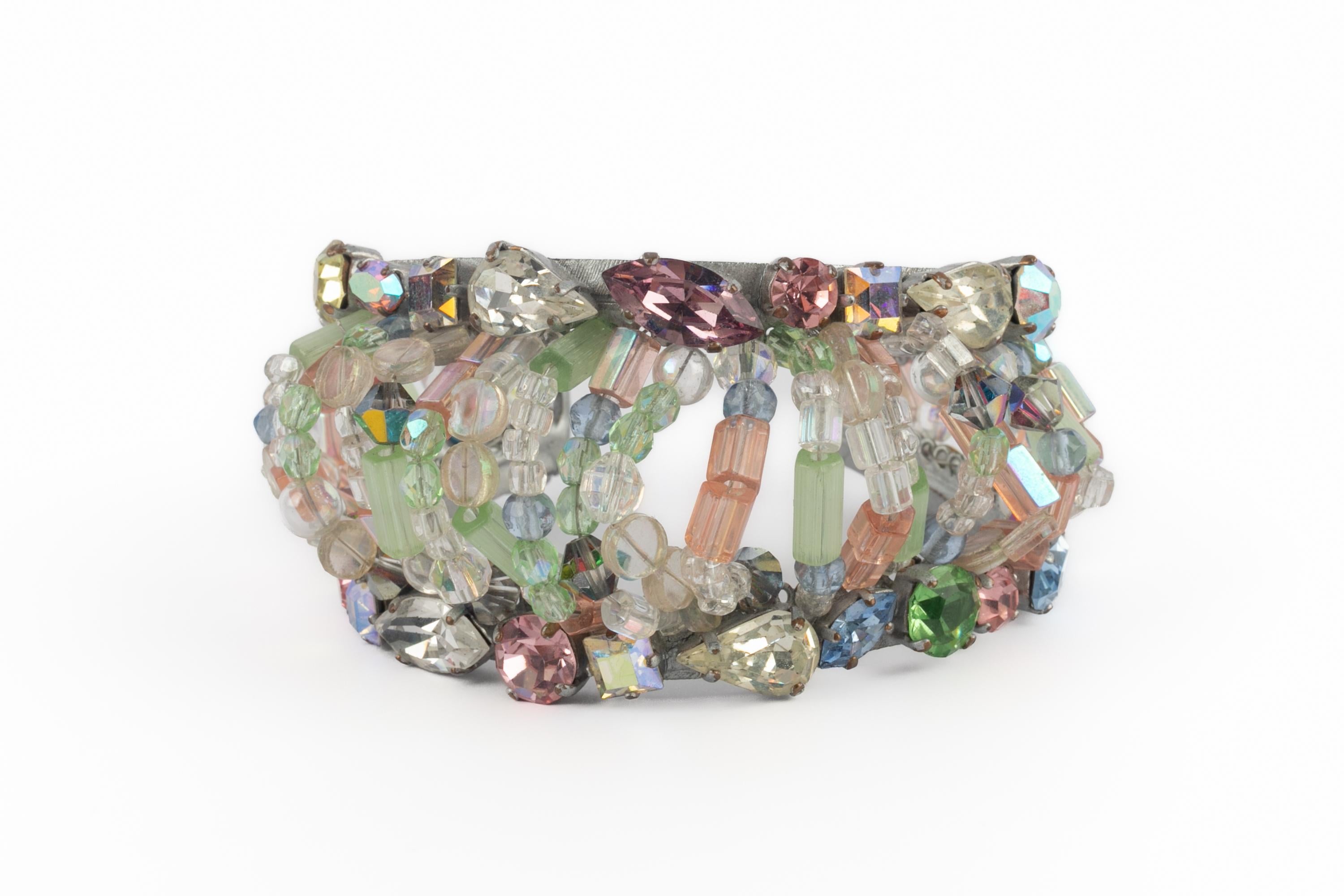 Pulsera de perlas Louis Féraud Desfile de moda en Excelente estado para la venta en SAINT-OUEN-SUR-SEINE, FR