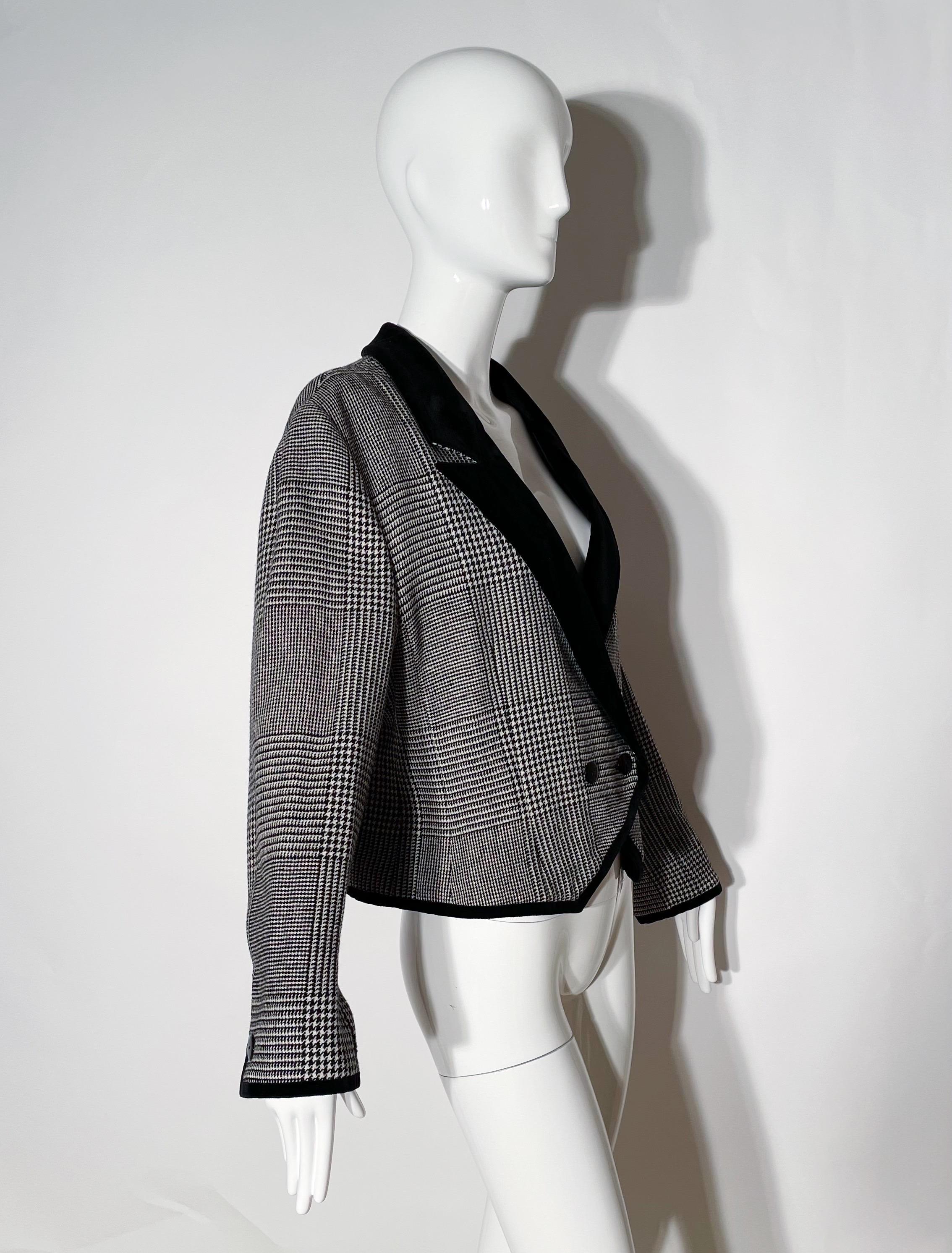 Plaid cropped blazer. Velvet collar and trim. Front button closure. Lined. Wool. Made in Germany.
*Condition: Excellent vintage condition. No visible Flaws.

Measurements Taken Laying Flat (inches)—
Shoulder to Shoulder:18 in.
Sleeve Length: 24