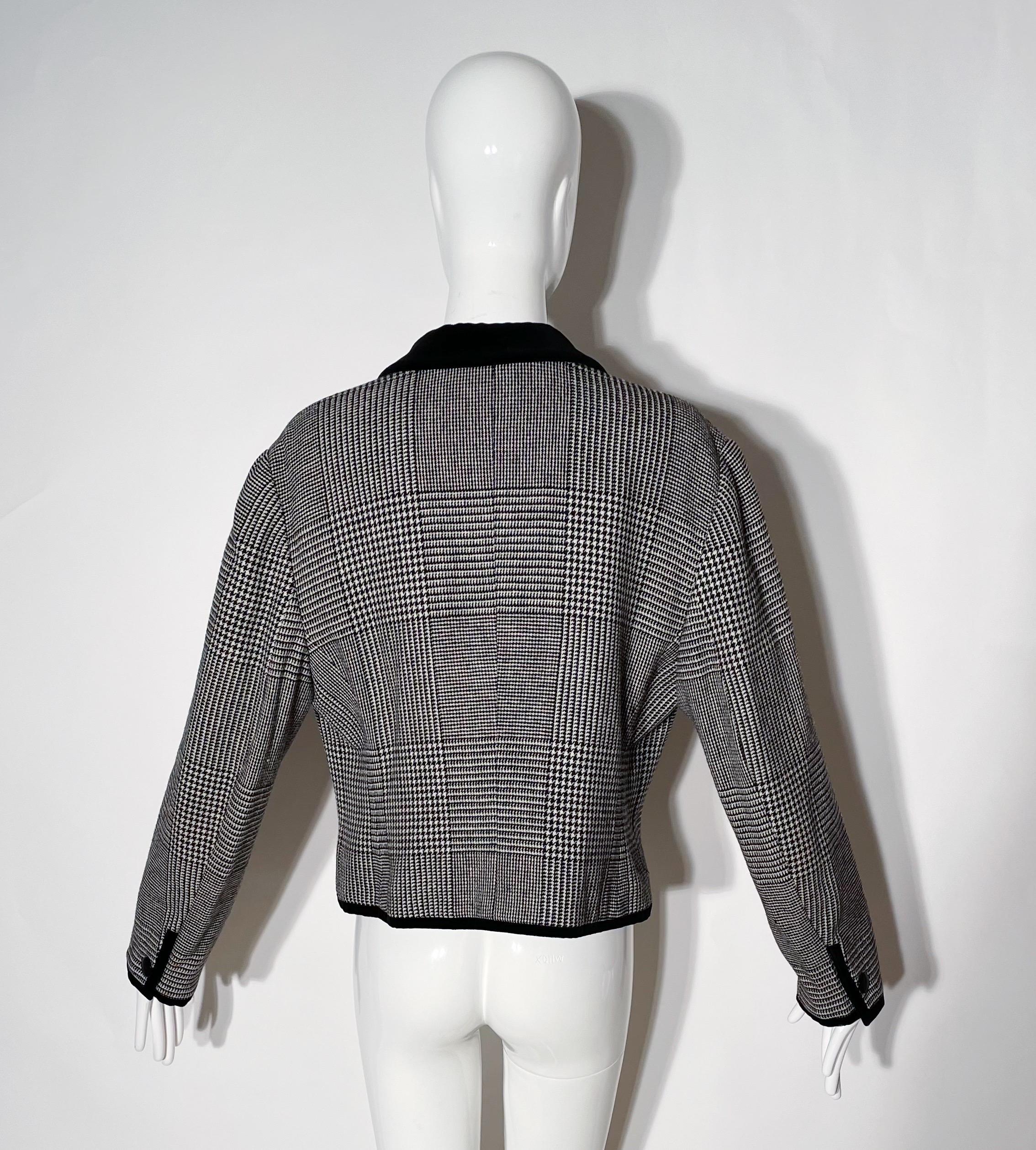 Louis Feraud Plaid Cropped Blazer In Excellent Condition For Sale In Los Angeles, CA