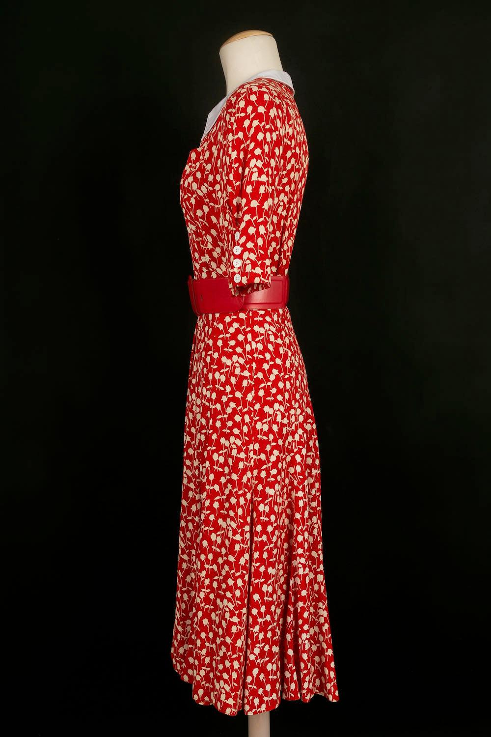 Louis Féraud Robe rouge avec ceinture en cuir rouge, taille 38FR Pour femmes en vente