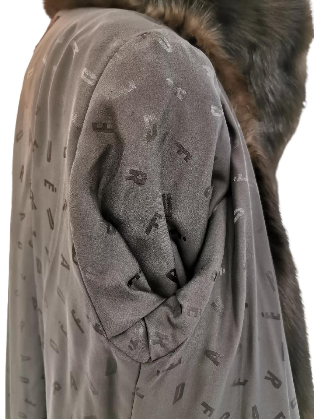 Louis Féraud Barguzin Russian Sable Fur Coat (Size 8-M) For Sale 3