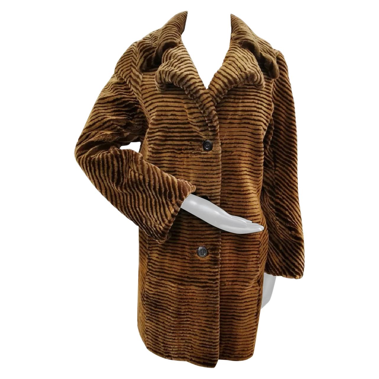 Manteau de fourrure de vison tondu Louis Féraud Paris (Taille 6 - Petit) en vente