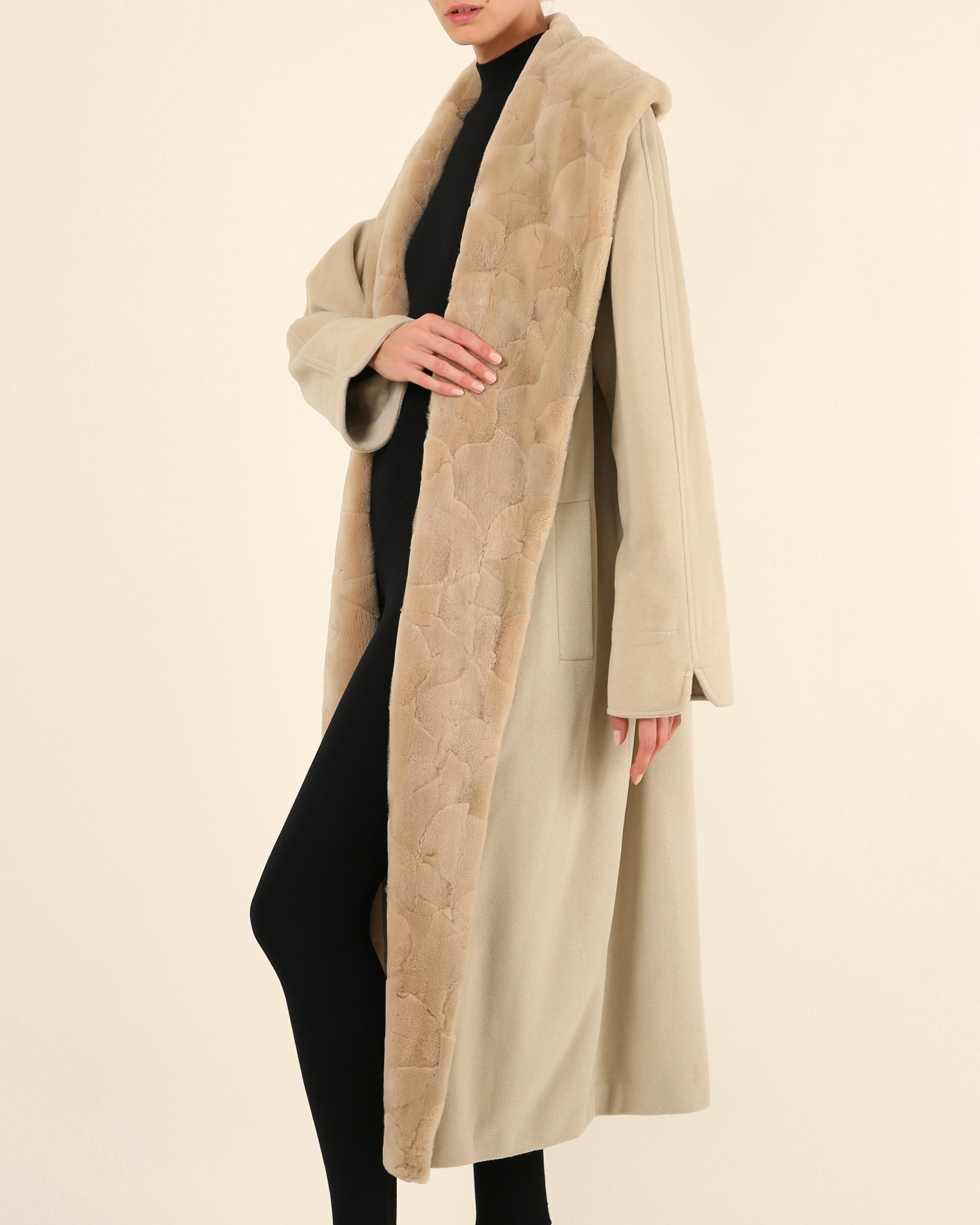 Louis Féraud vintage beige fourrure surdimensionnée cachemire laine angora long manteau maxi en vente 7
