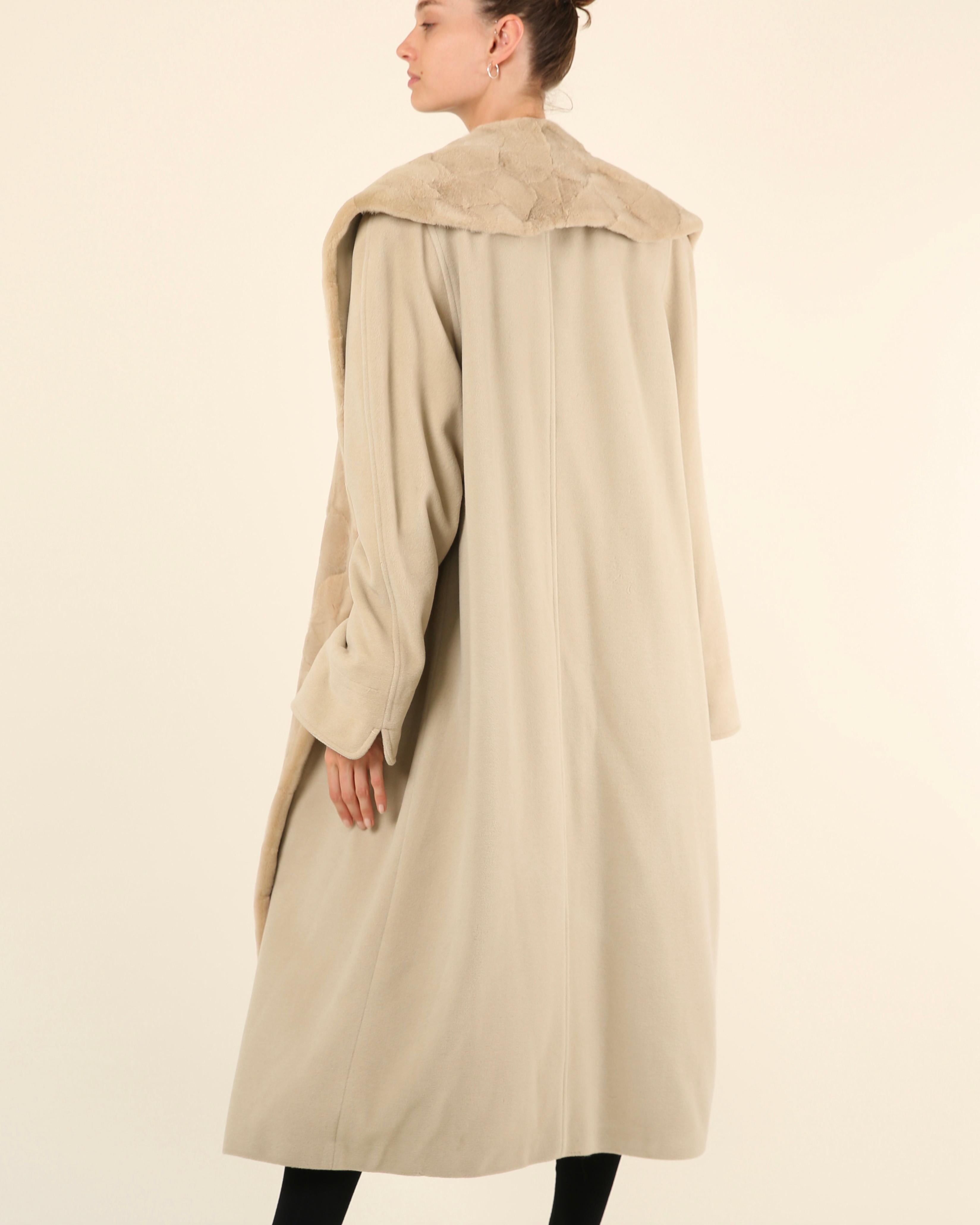 Louis Féraud vintage beige fourrure surdimensionnée cachemire laine angora long manteau maxi en vente 9