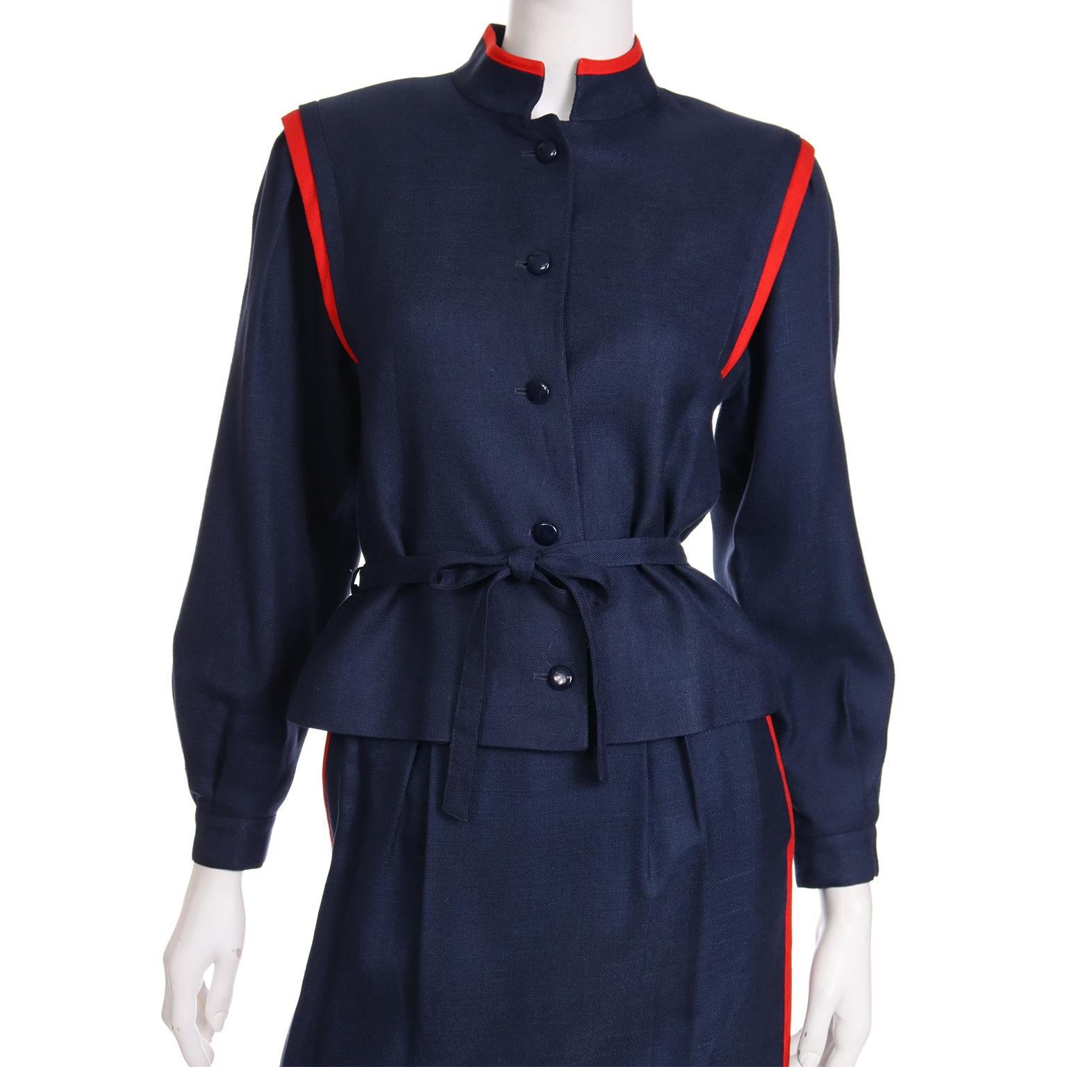 Louis Feraud Vintage Navy Blue and Red Linen Jacket and Skirt Suit For Sale 1