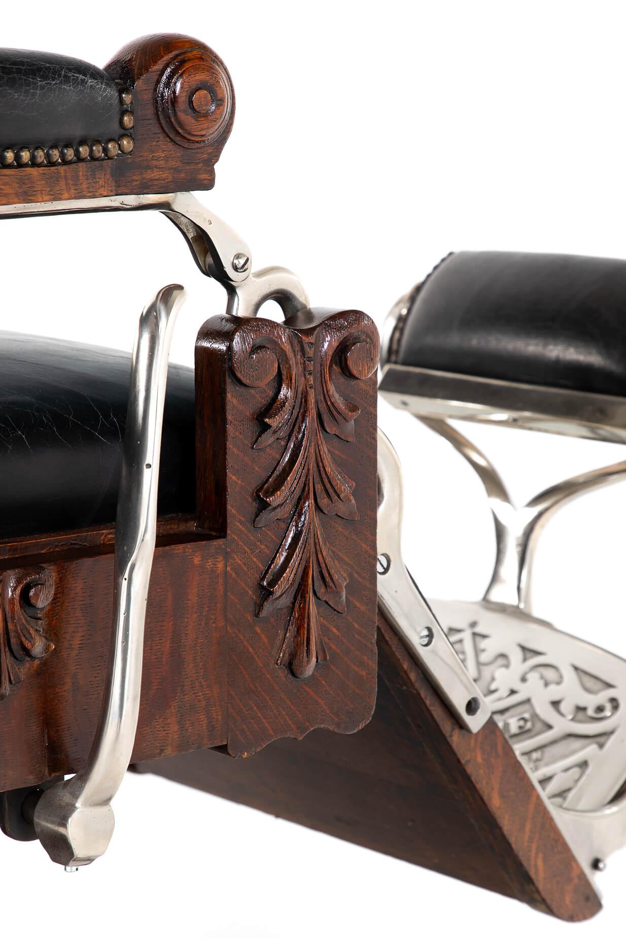 Louis Hanson Independence Barber Chair 7