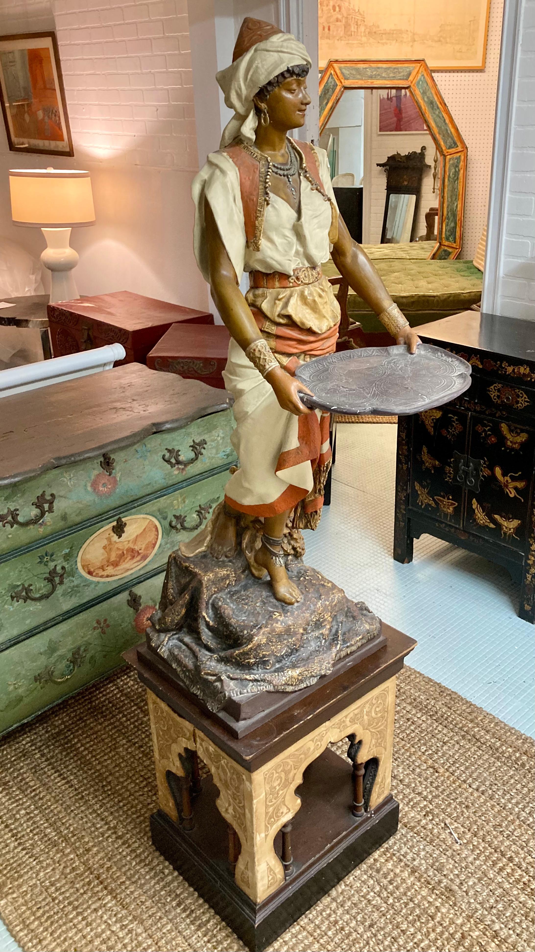 Autre Grande statue orientaliste Louis Hottot sur piédestal en cuir en vente