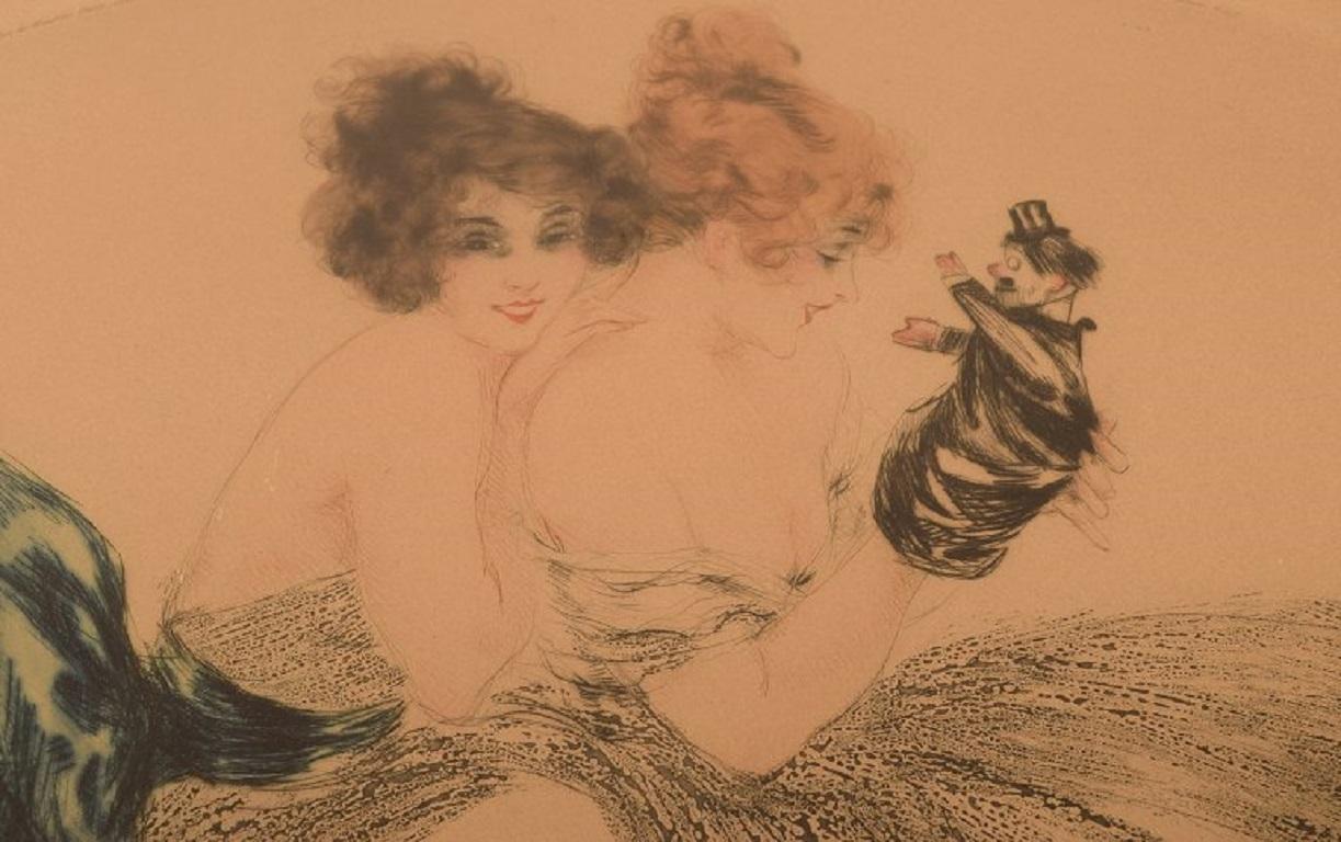 Louis Icart (1888-1950). Etching on paper. Two young women with a hand puppet. Ca. 1920.
Signed in pencil.
In excellent condition.
Visible dimensions: 49 x 40 cm.
Total dimensions: 55,5 x 46 cm.
The frame measures: 3.5 cm.