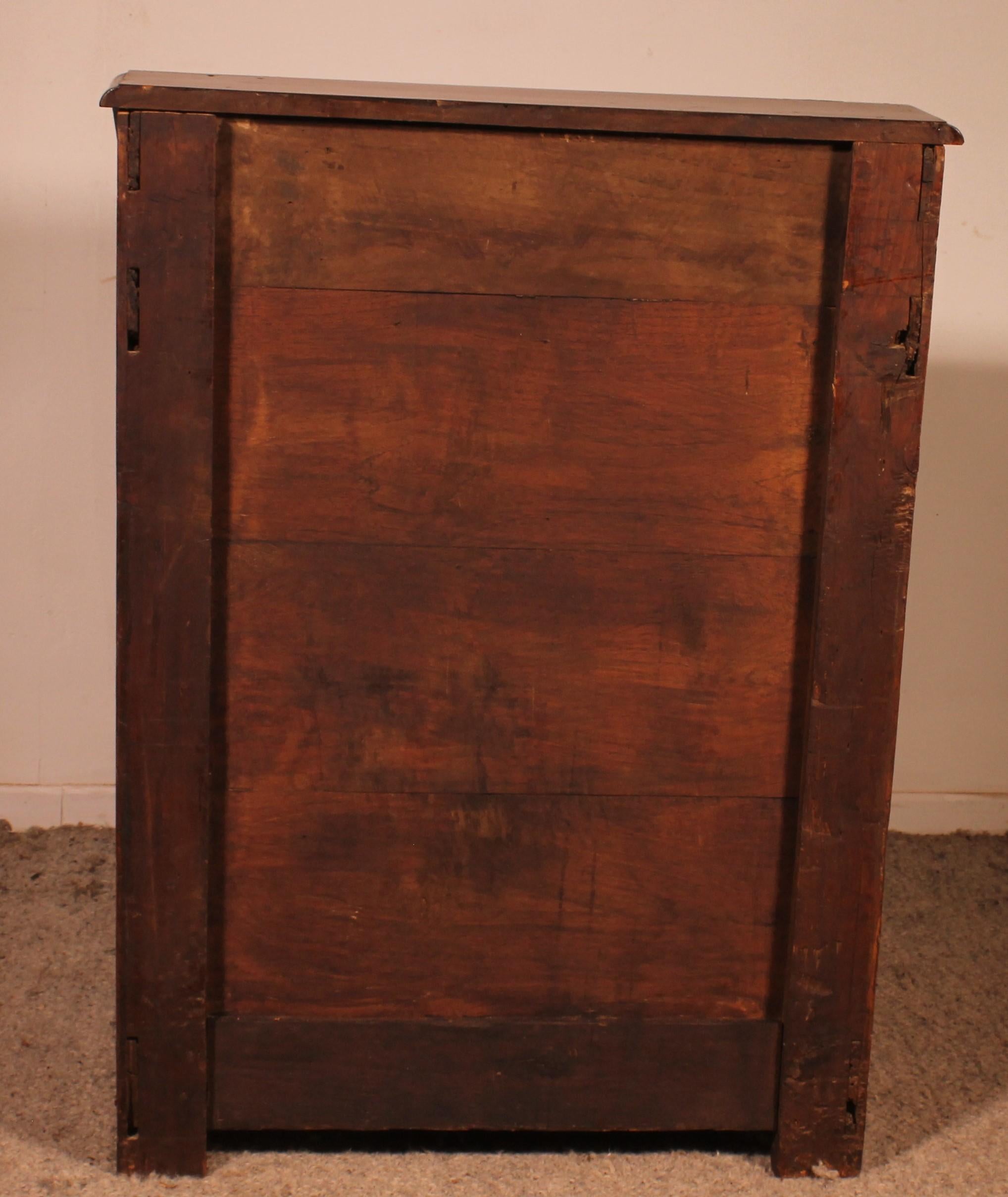 Louis III Oratory In Walnut - 17th Century For Sale 2