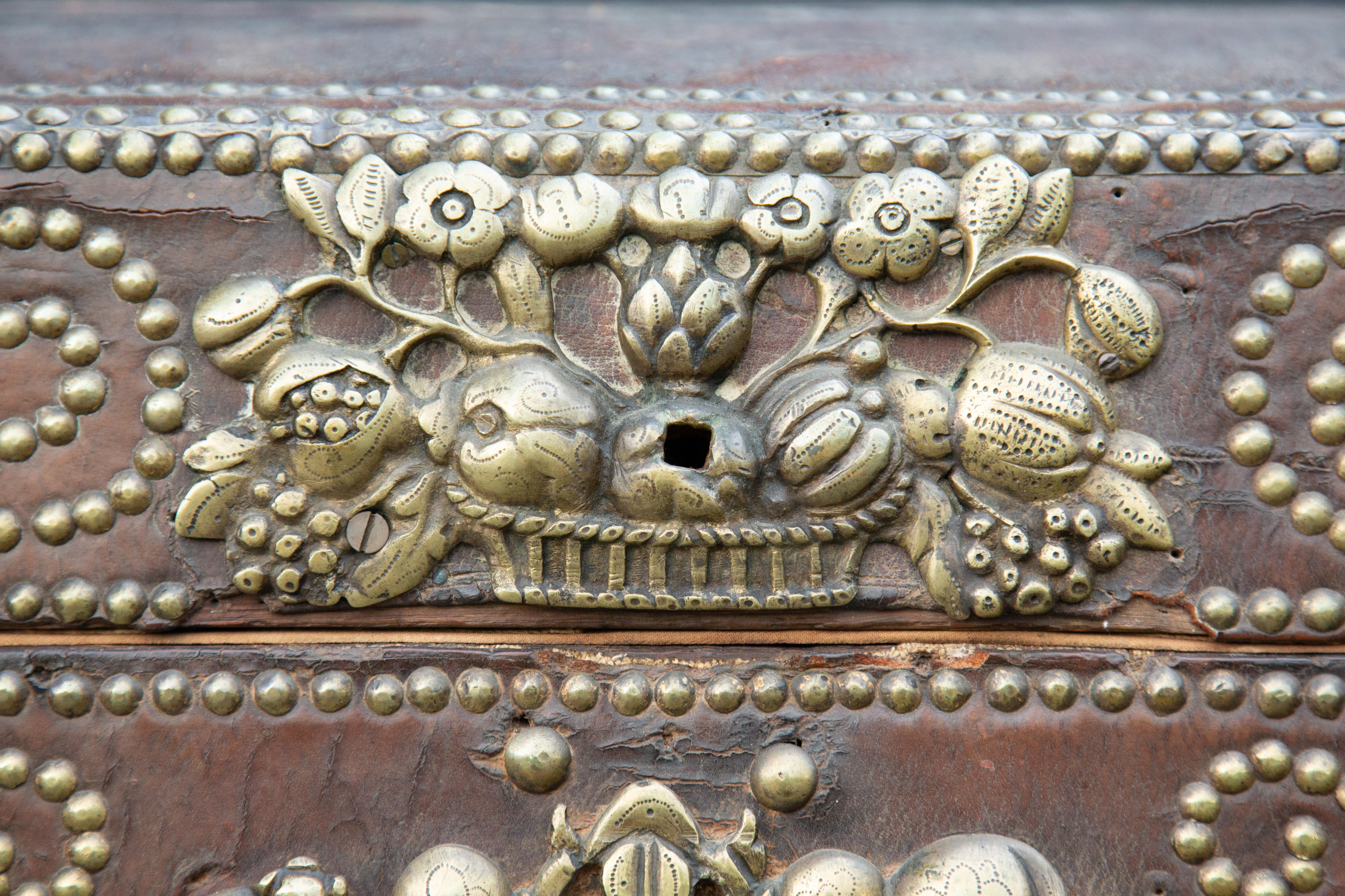 Louis IV 18th Century French Studded Leather Trunk / Chest For Sale 2