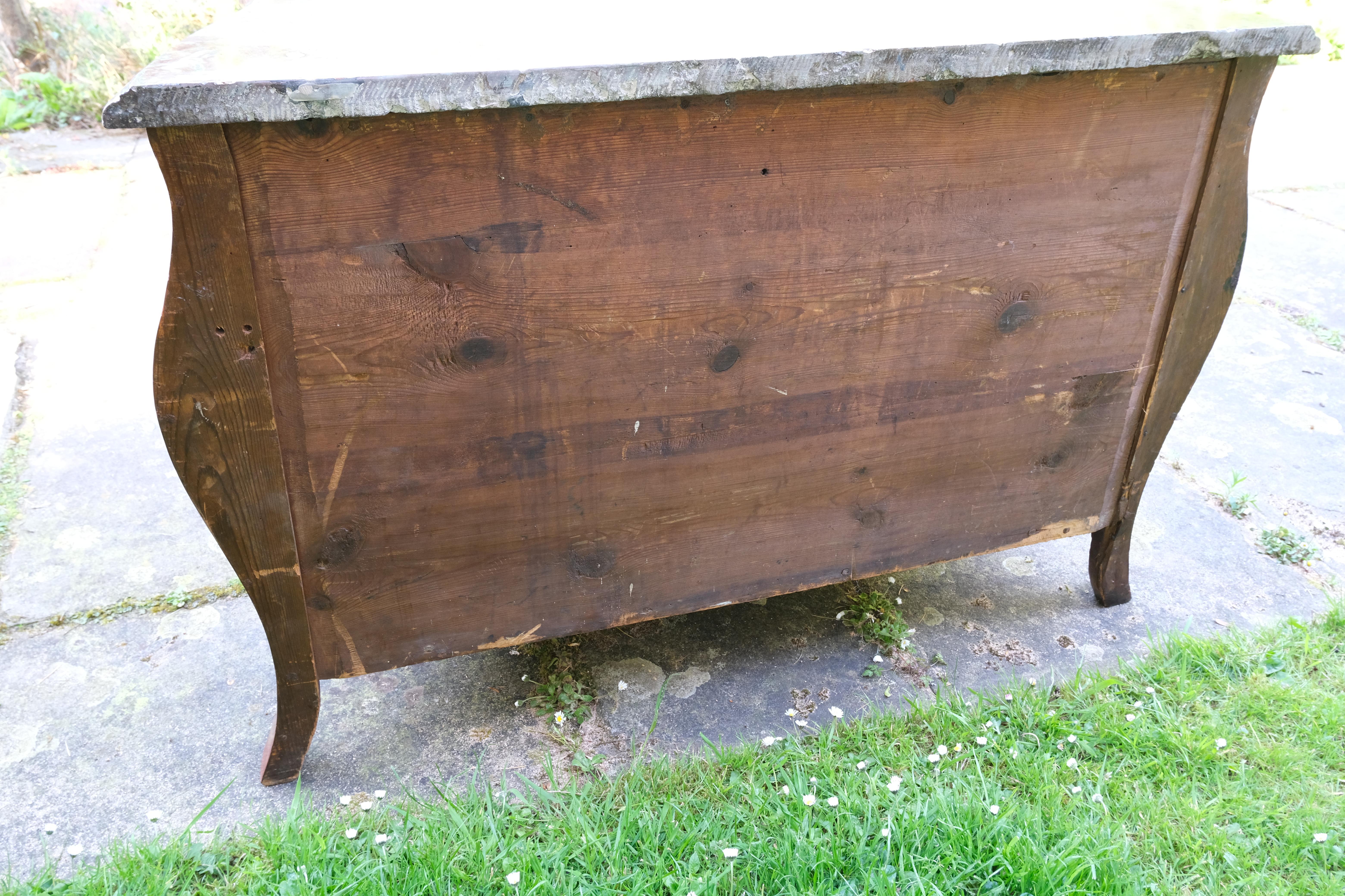 Louis XV Louis IV commode/ chest of drawers For Sale