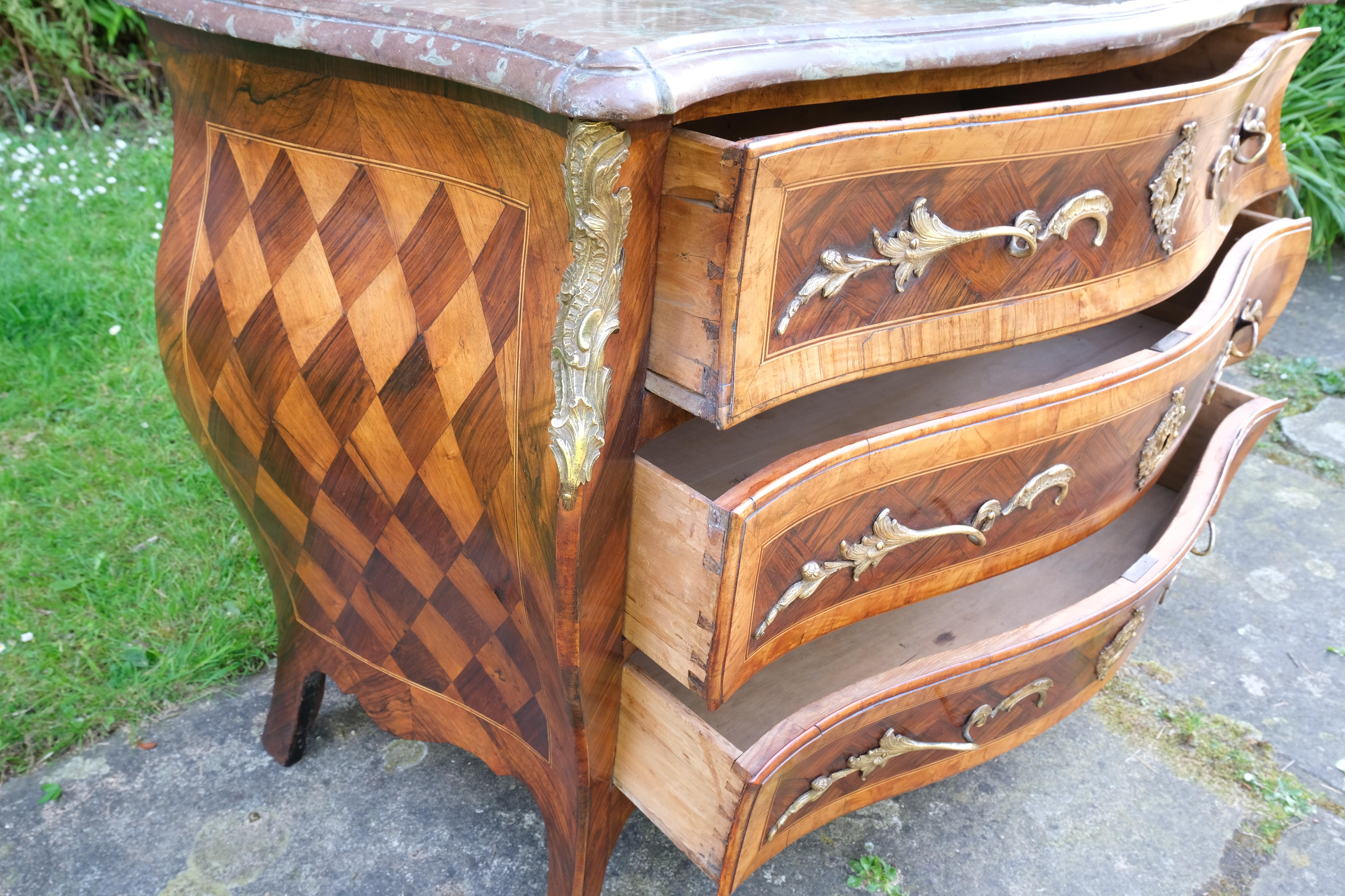 Late 18th Century Louis IV commode/ chest of drawers For Sale