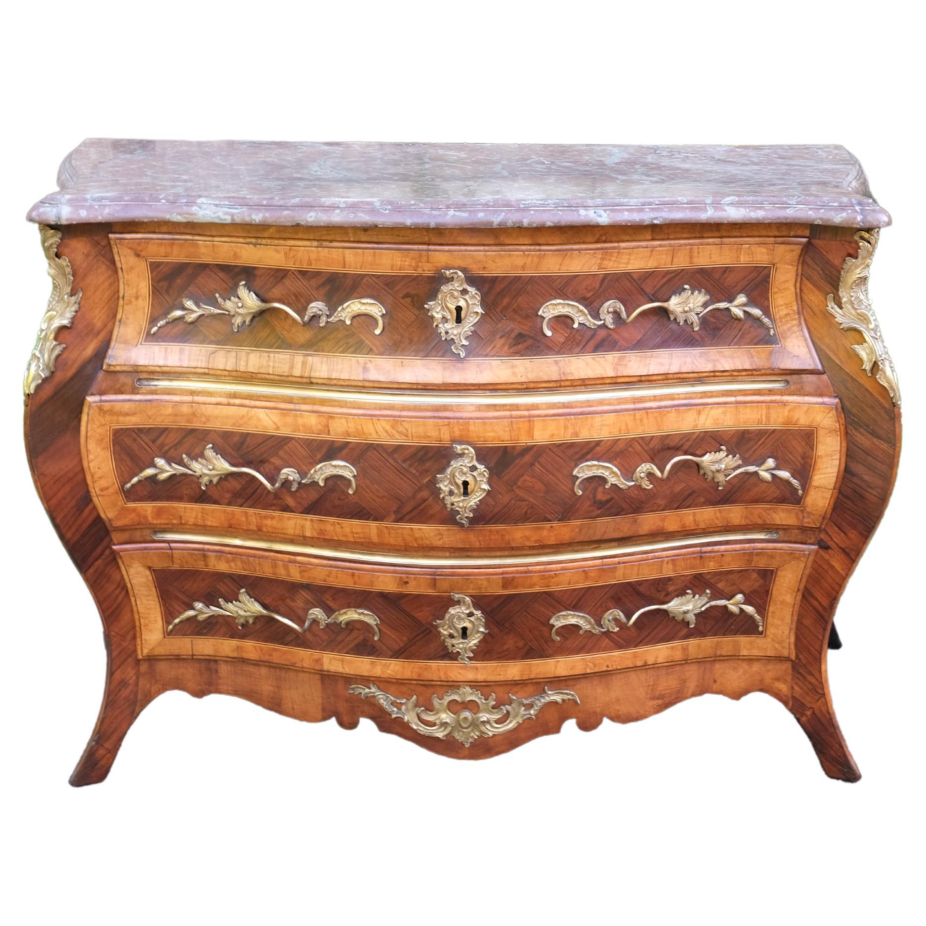 Louis IV commode/ chest of drawers For Sale