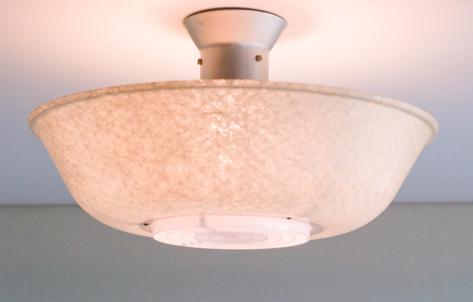 Large ceiling lamp in natural fiberglass, designed by Louis Kalff for Philips. 
Marked with Phillips label.