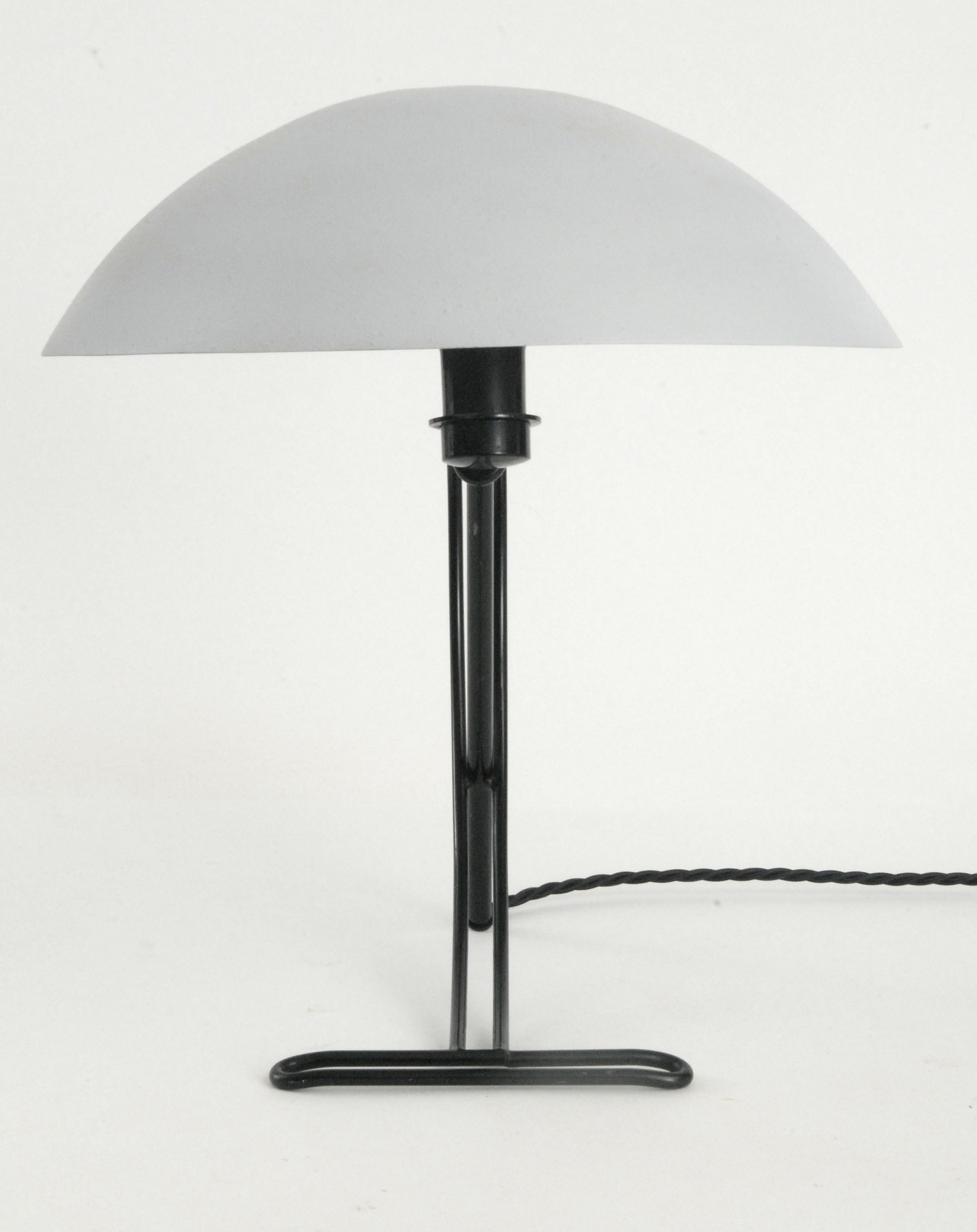 Louis Kalff NB100 Desk Lamp Philips Netherlands, circa 1958 In Excellent Condition For Sale In Pymble, NSW