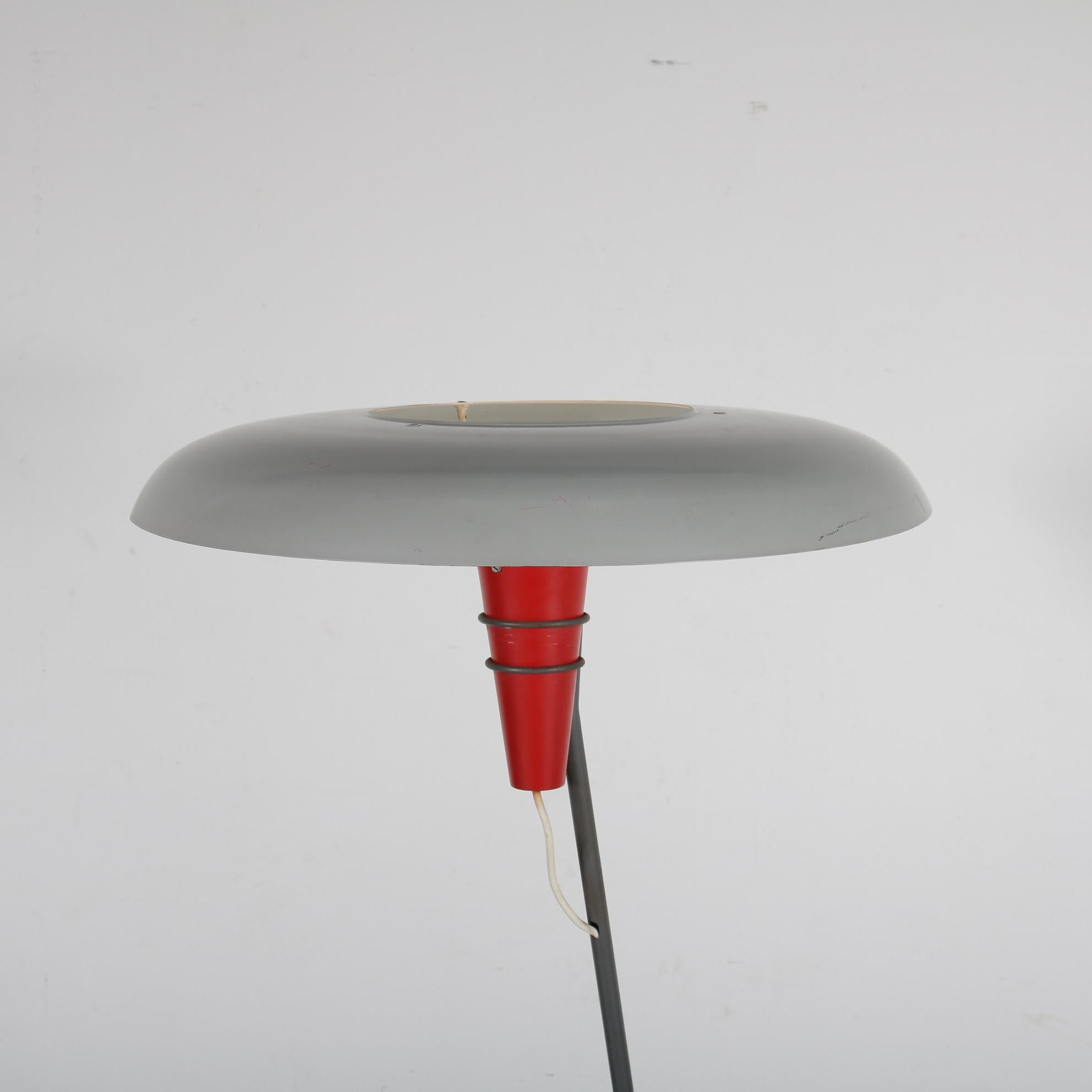 Stehlampe NX38 von Louis Kalff für Philips, Niederlande, 1950 im Angebot 6