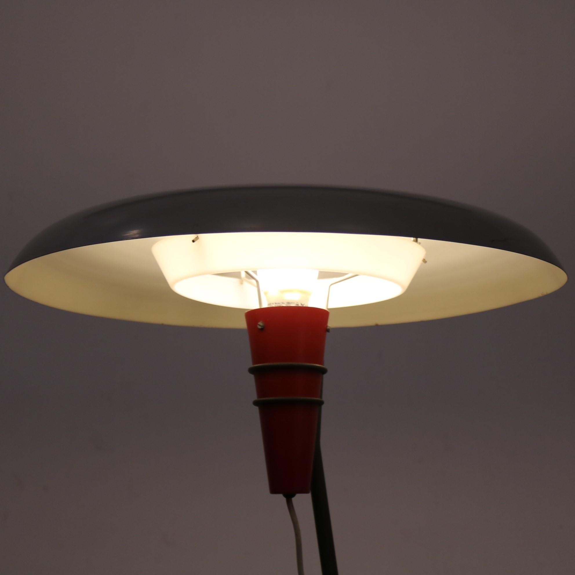 Stehlampe NX38 von Louis Kalff für Philips, Niederlande, 1950 im Angebot 3