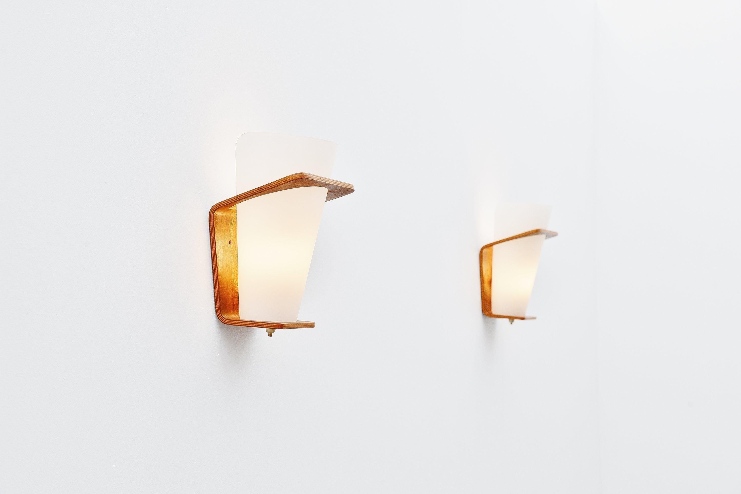 Louis Kalff NX41 Sconces Philips, Holland, 1954 In Good Condition In Roosendaal, Noord Brabant
