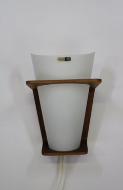 Louis Kalff Philips Wall Lamp Model Nx 41 Plywood, Dutch Top Design