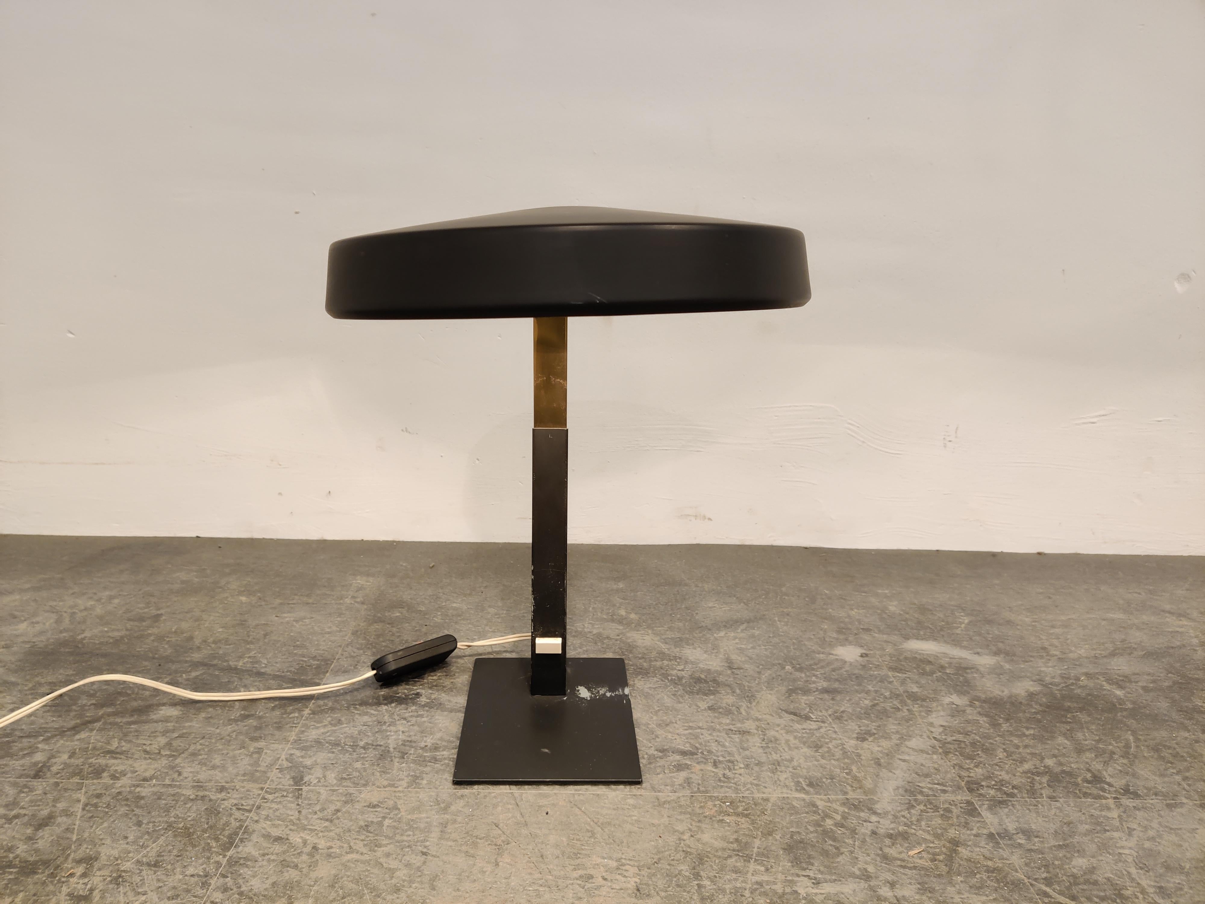 Mid-Century Modern Lampe de table Louis Kalff pour Philips en vente