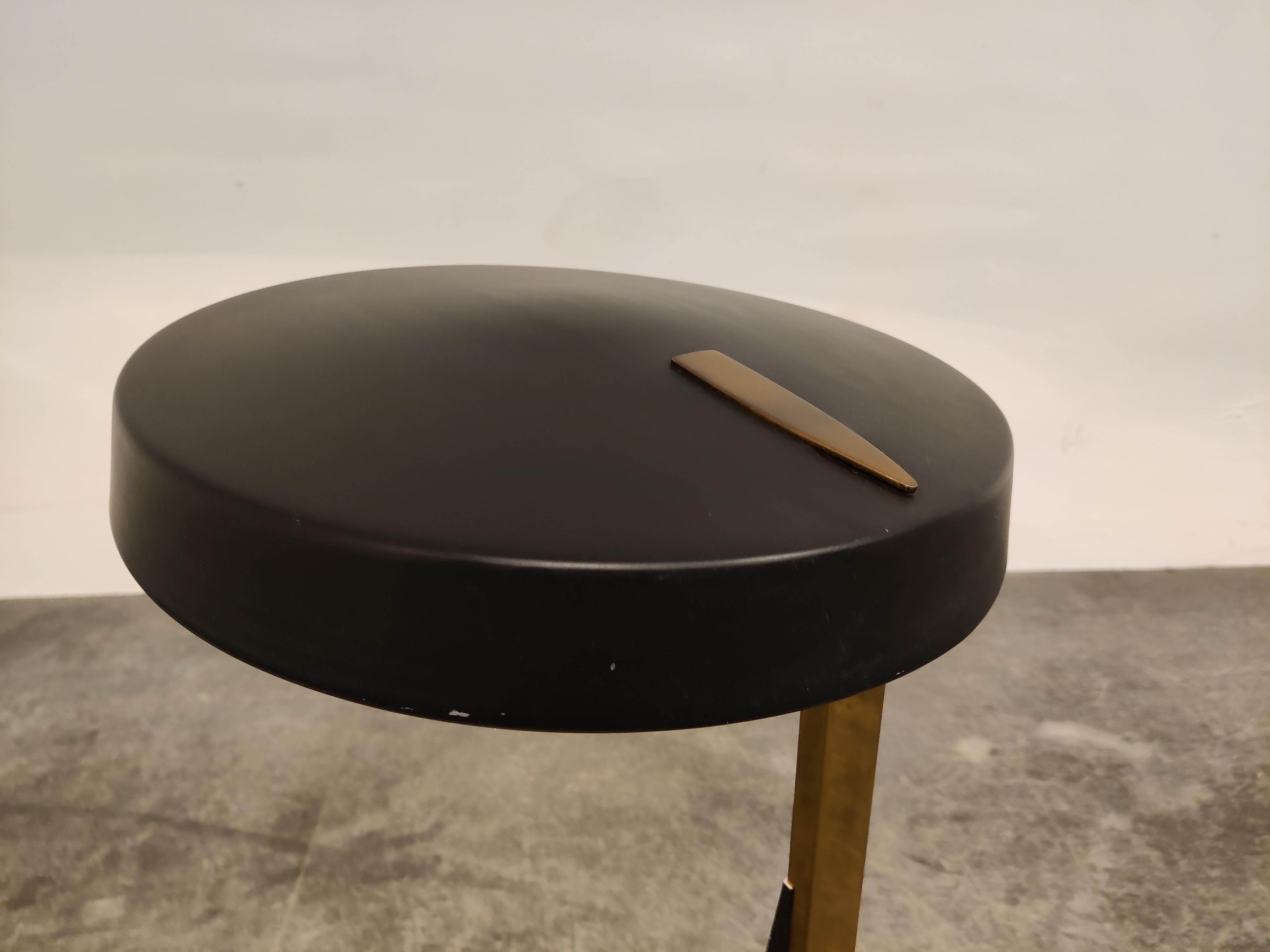 Lámpara de sobremesa Louis Kalff para Philips Latón en venta