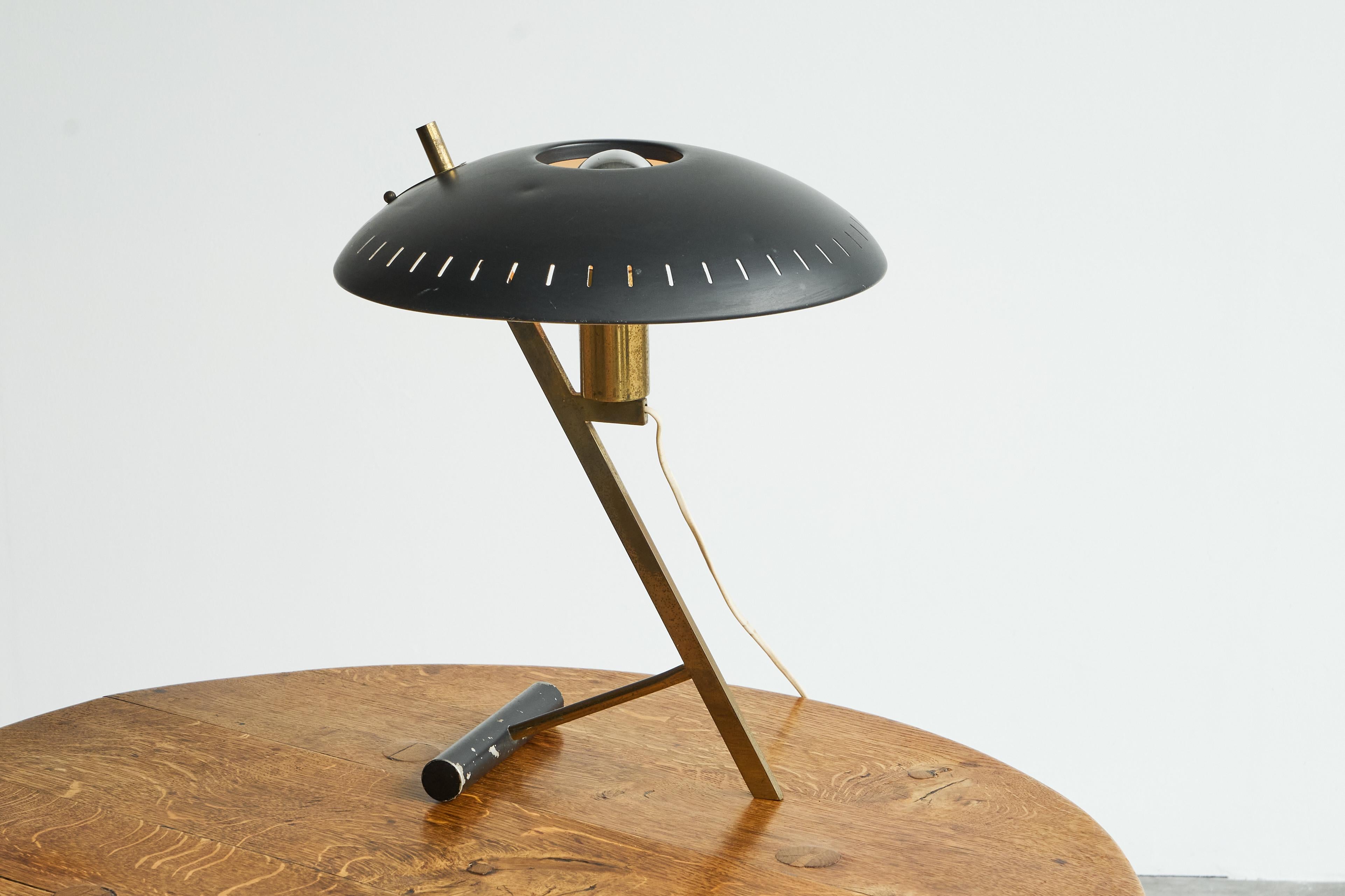 Louis Kalff Sehr früh oder Prototyp Decora oder Z Tischlampe Die Niederlande 1950er Jahre (Moderne der Mitte des Jahrhunderts) im Angebot