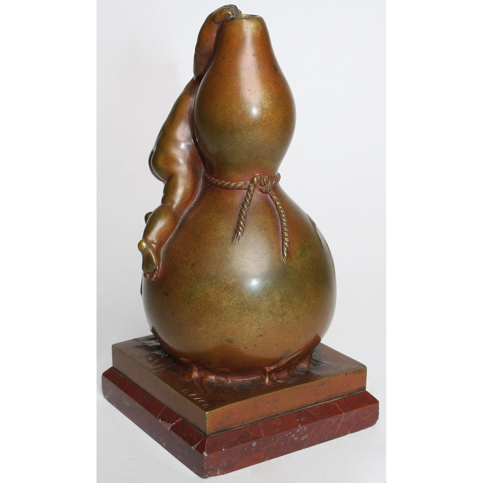 Patiné Groupe en bronze fin de Louis Kley représentant un jeune garçon effrayé par des souris en vente