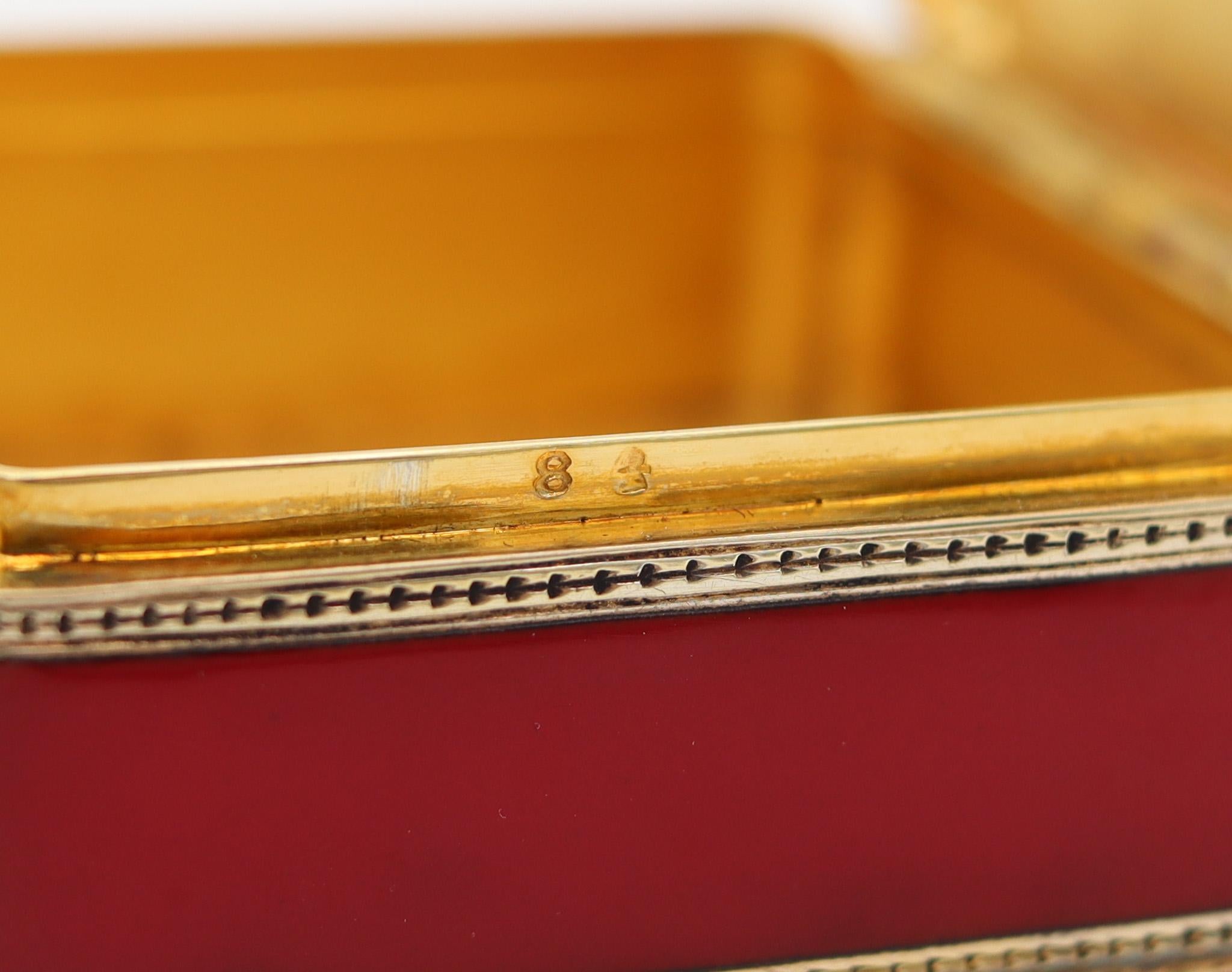 Début du 20ème siècle Boîte de chinoiserie Louis Kuppenheim 1925 émaillée rouge et noire et dorée 935 sterling en vente