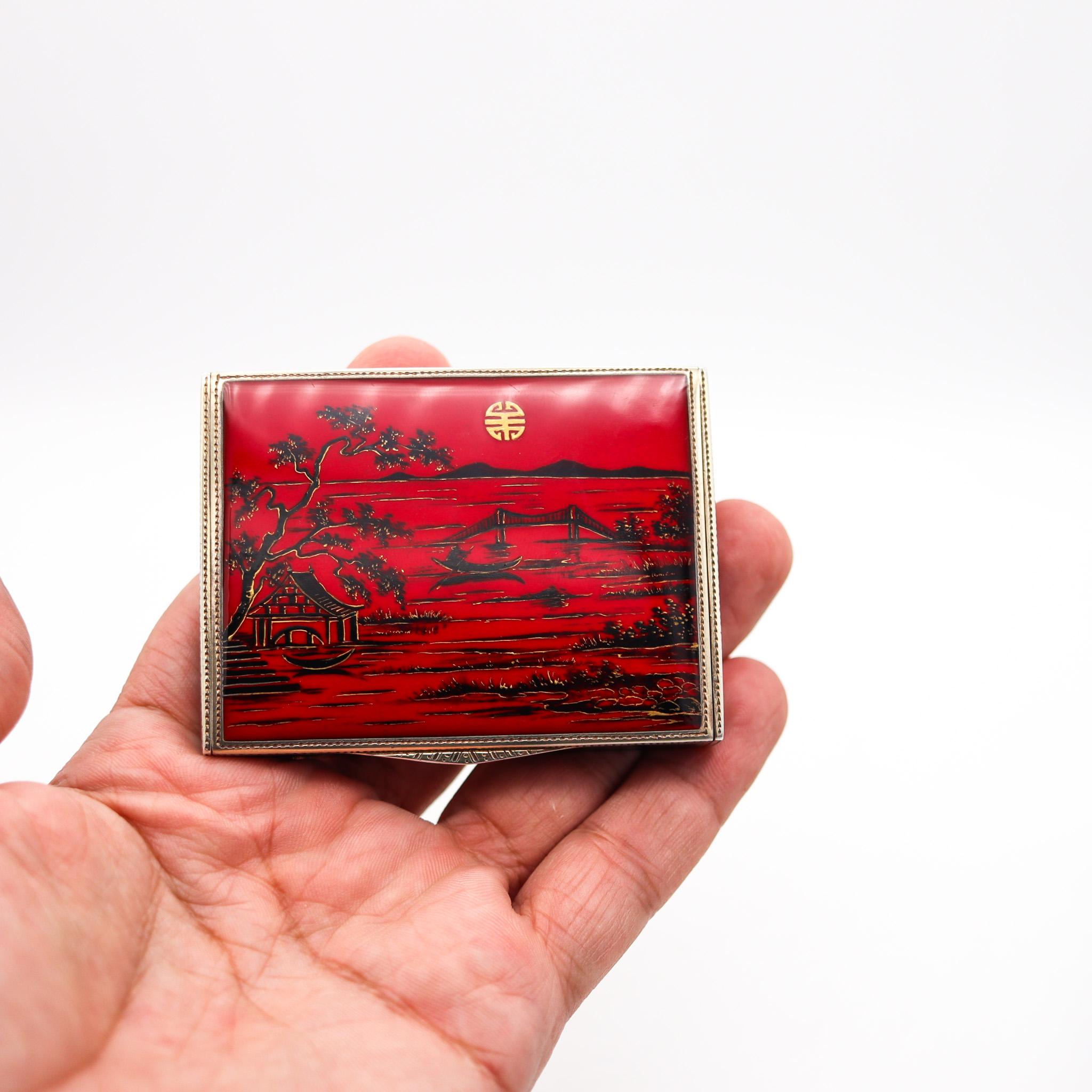 Rote und schwarz emaillierte Chinoiserie-Schachtel aus Sterling von Louis Kuppenheim aus dem Jahr 1925, 935 1