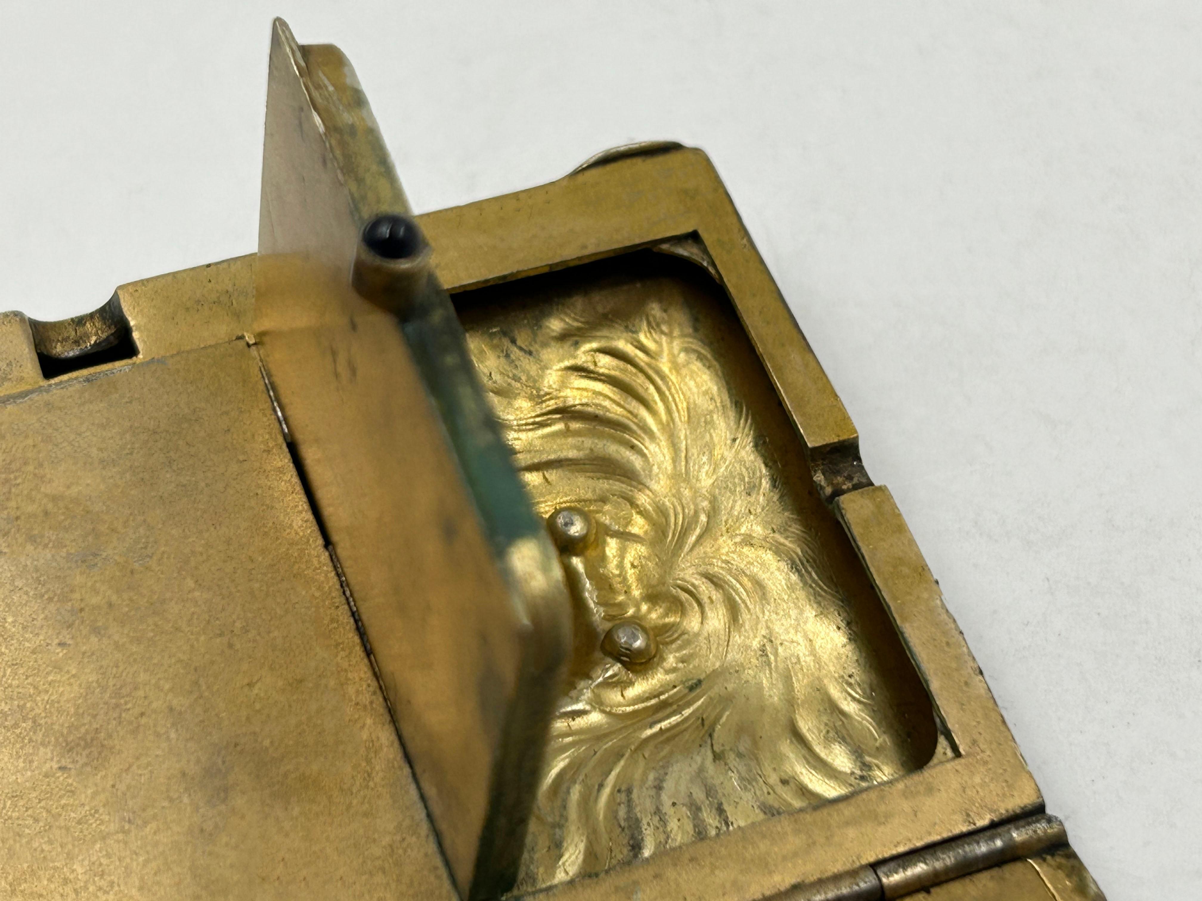 Fait main Vanity Case en argent et vermeil de Louis Kuppenheim avec motif de chien, Allemagne en vente