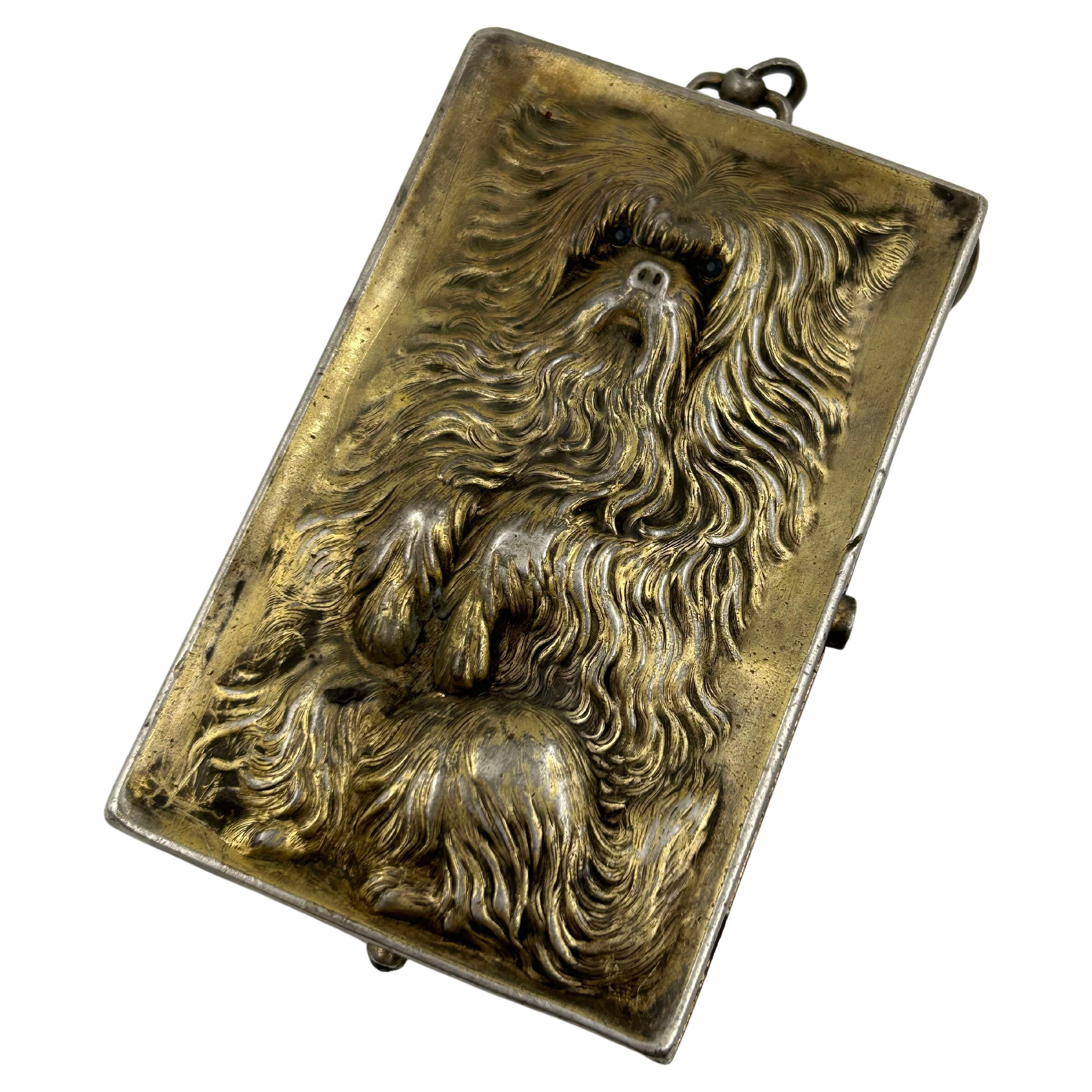 Vanity Case en argent et vermeil de Louis Kuppenheim avec motif de chien, Allemagne en vente