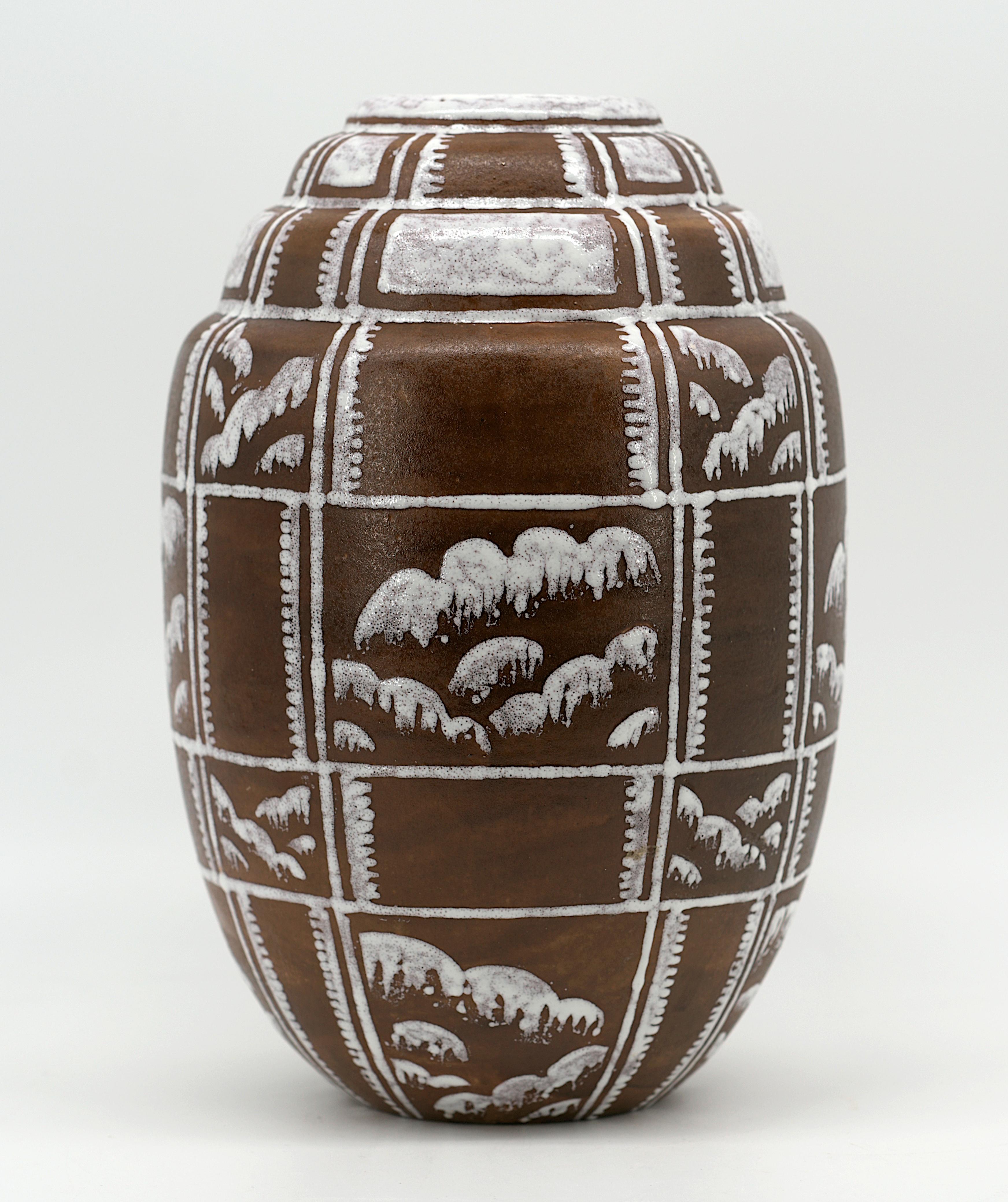 Louis LAURAIN Ages Vaso in gres Art Deco, 1920 In condizioni ottime in vendita a Saint-Amans-des-Cots, FR