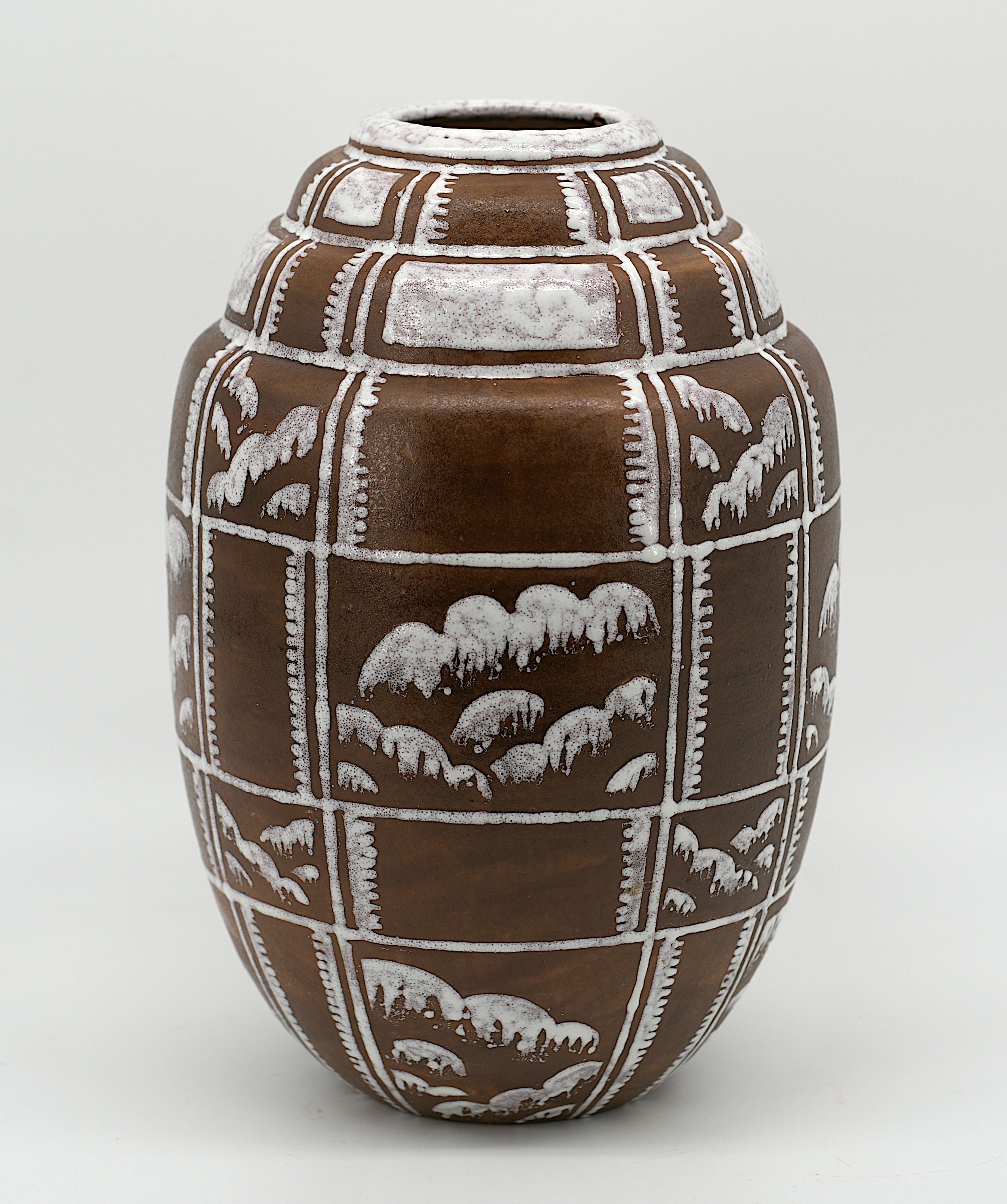 Inizio XX secolo Louis LAURAIN Ages Vaso in gres Art Deco, 1920 in vendita