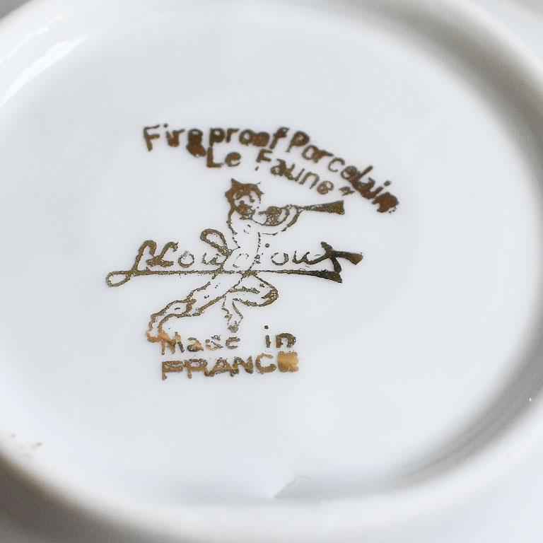 Plato baratija de porcelana Louis Lourioux con motivo de concha de pájaro Le Faune, Francia Francés en venta