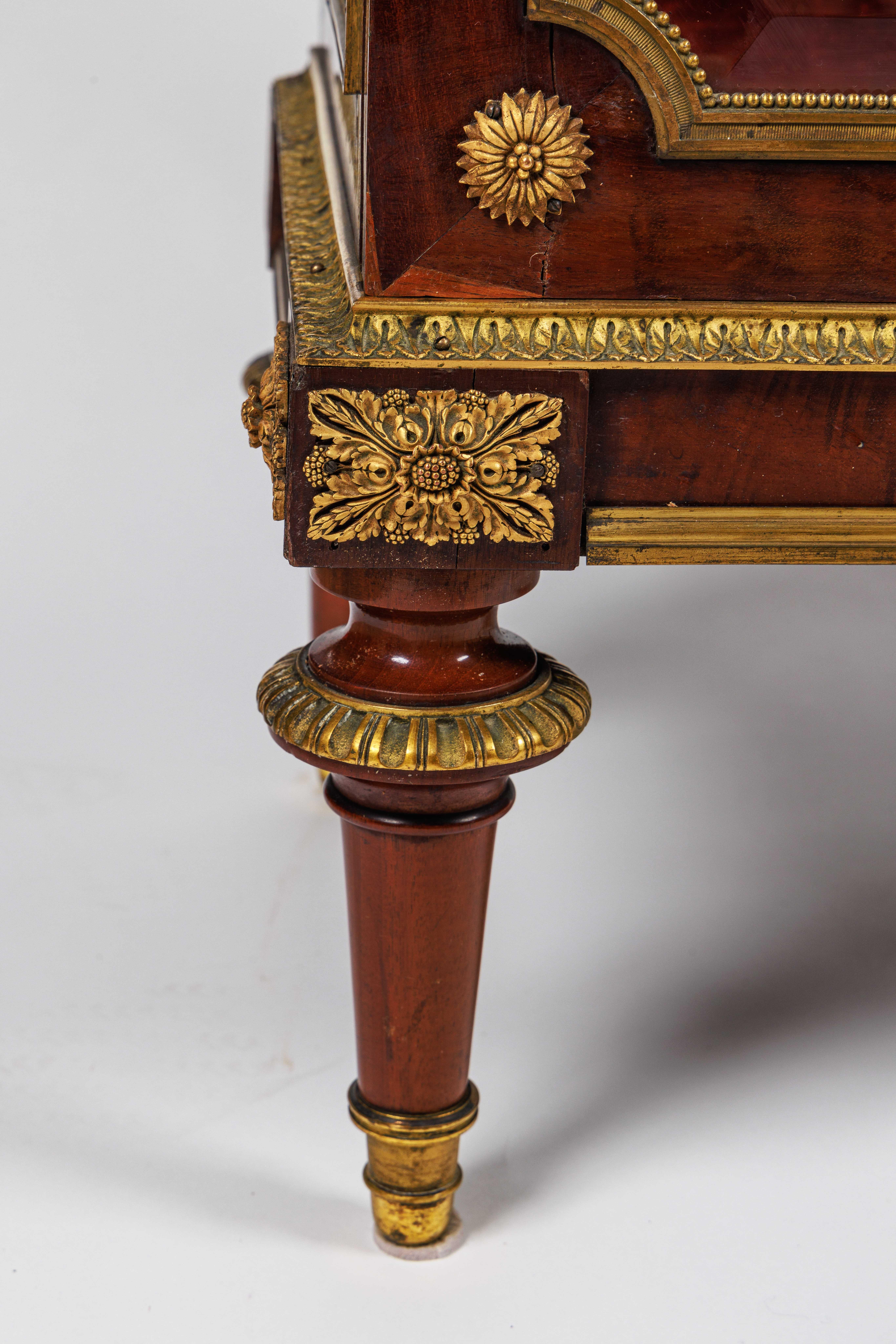Louis Majorelle, an Exceptional Quality French Ormolu and Vernis Martin Vitrine For Sale 11
