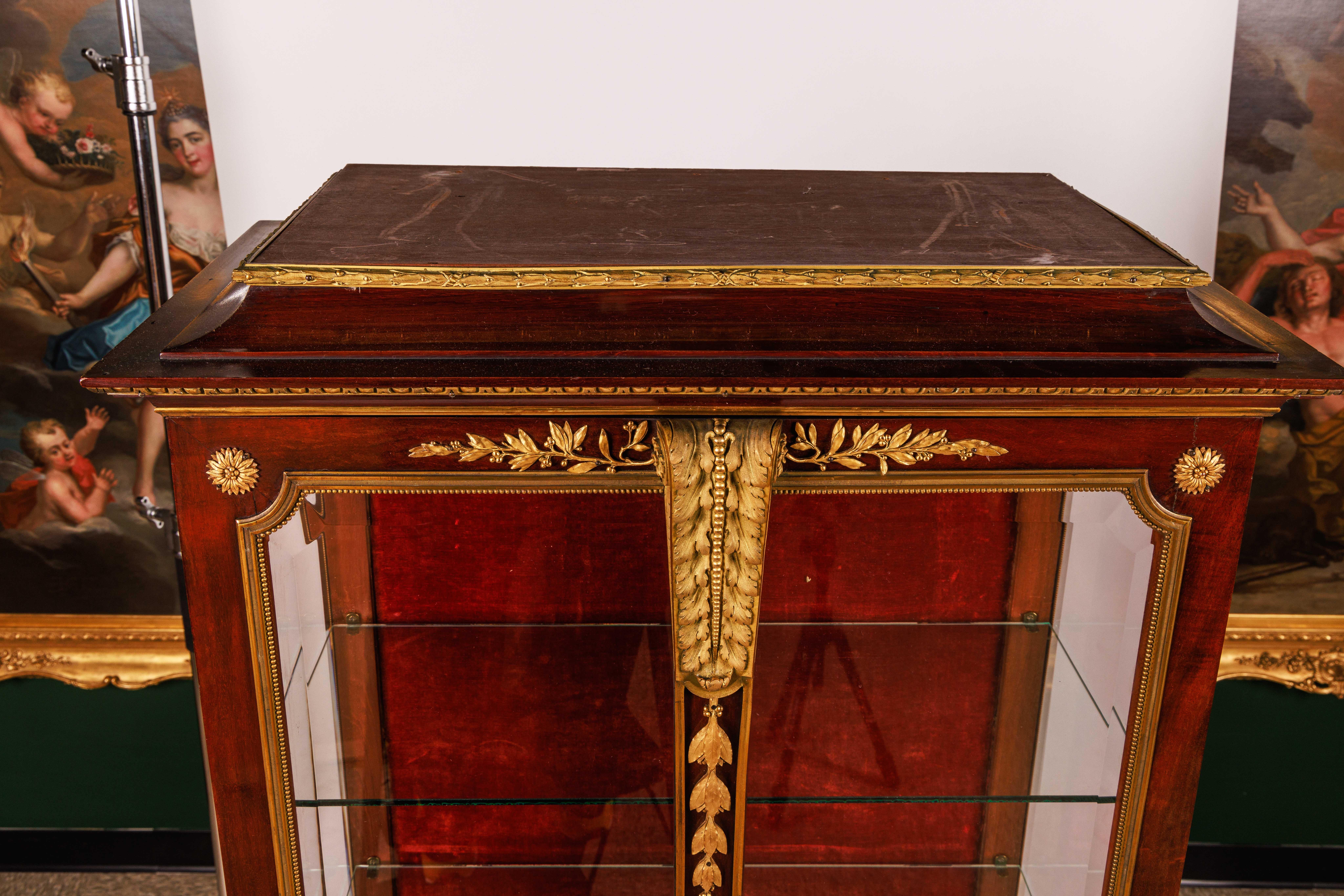 Louis Majorelle, an Exceptional Quality French Ormolu and Vernis Martin Vitrine For Sale 2